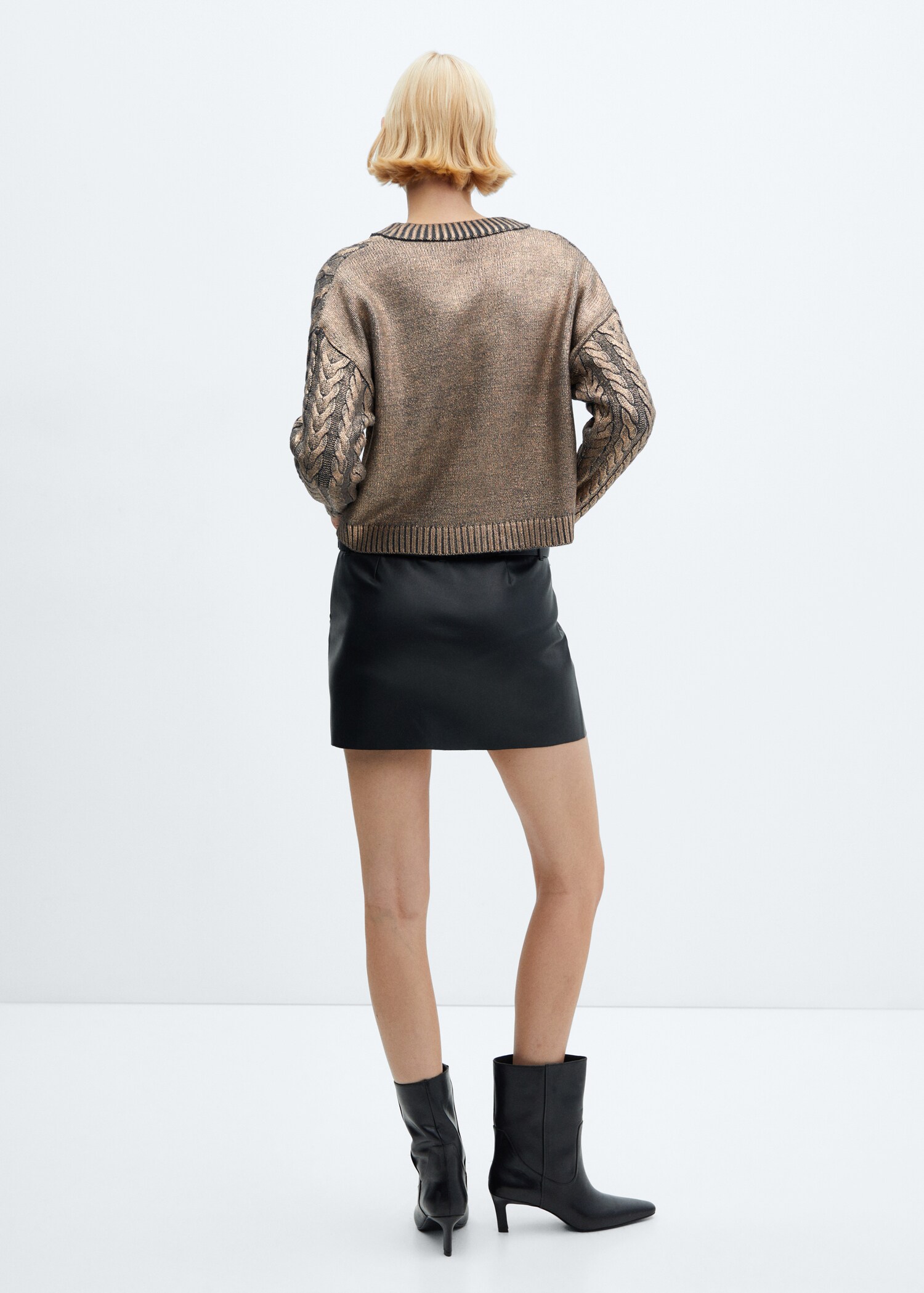 V-neck foil sweater - Reverse of the article