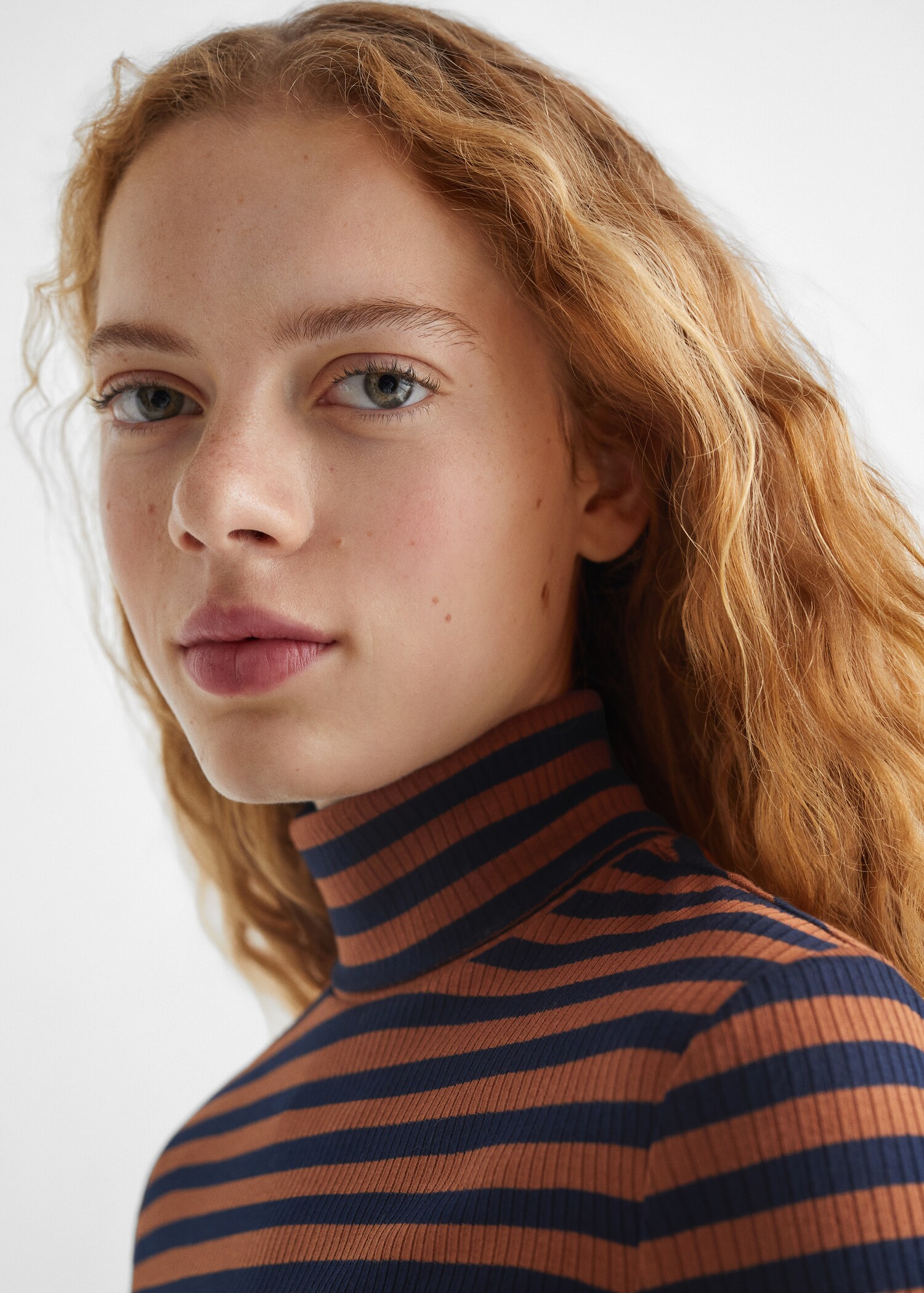 Gestreiftes Rollkragen-Shirt - Detail des Artikels 1