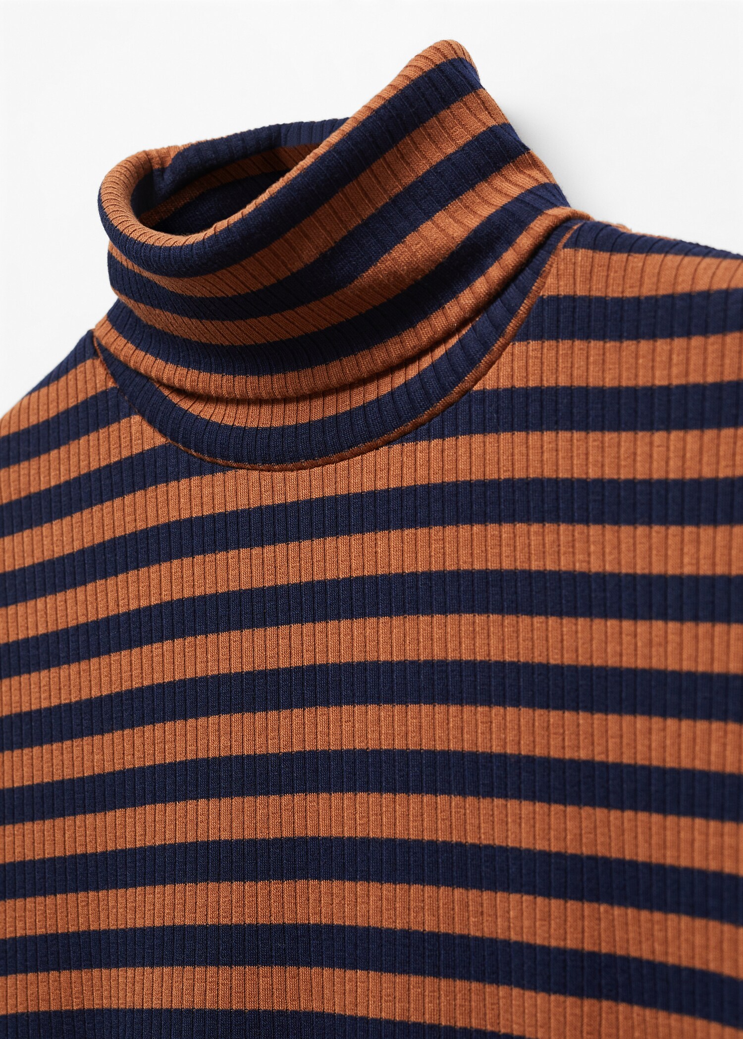 Gestreiftes Rollkragen-Shirt - Detail des Artikels 8
