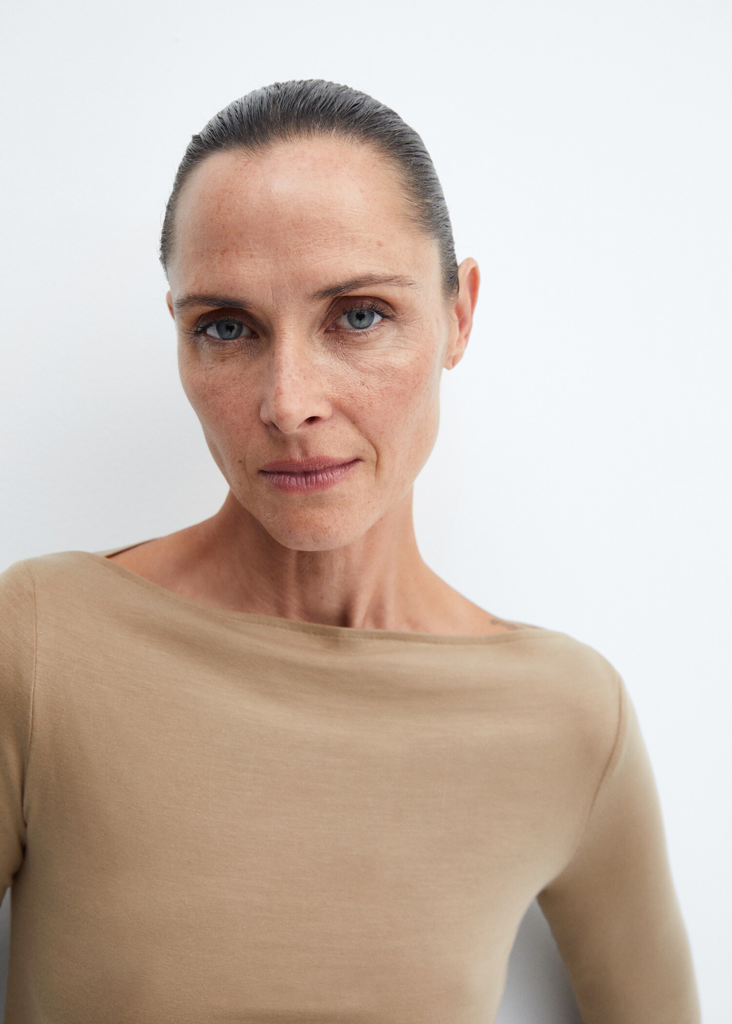 Boat-neck lyocell t-shirt - Details of the article 1