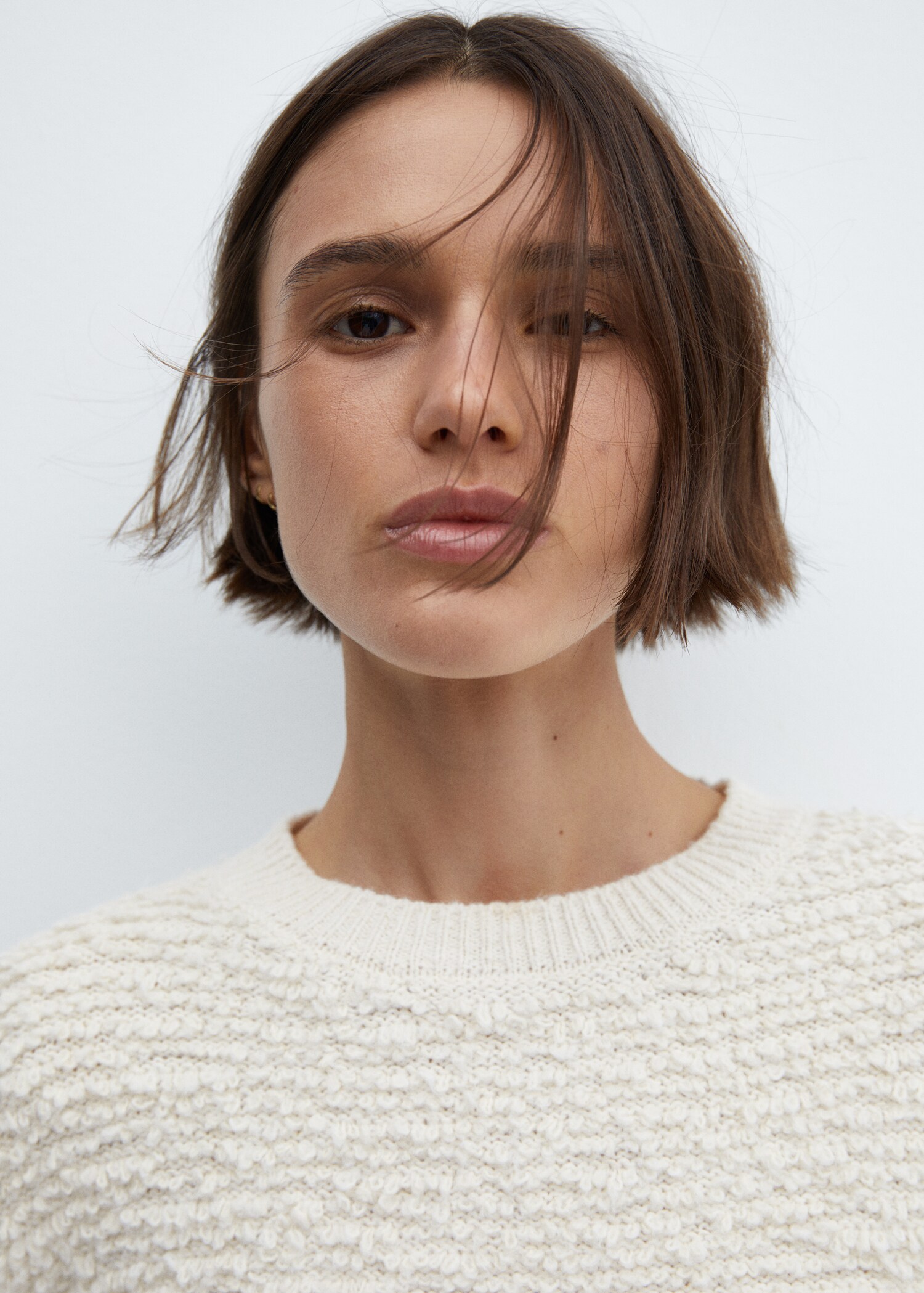 Textured round neck sweater - Details of the article 1