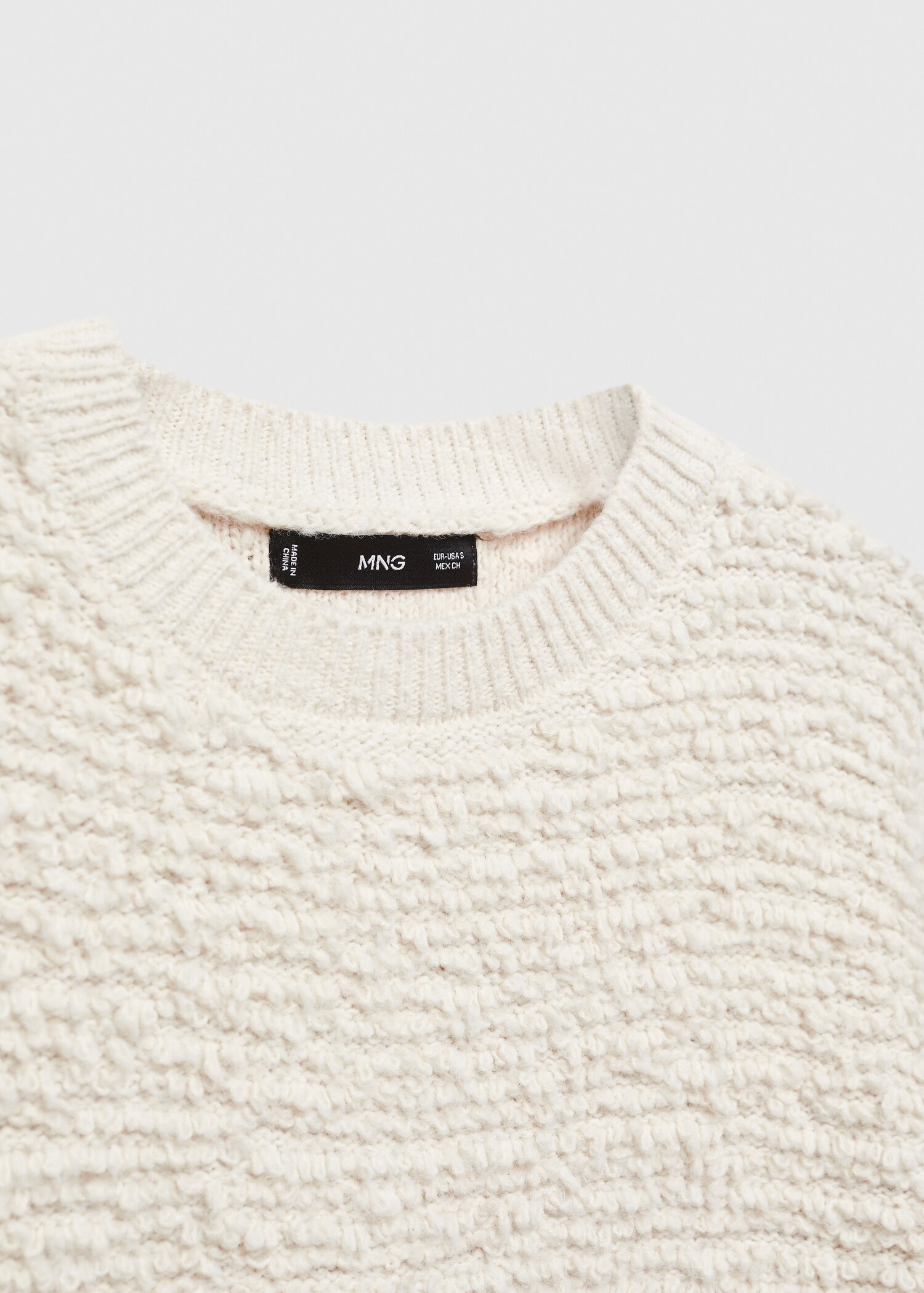 Textured round neck sweater - Details of the article 8