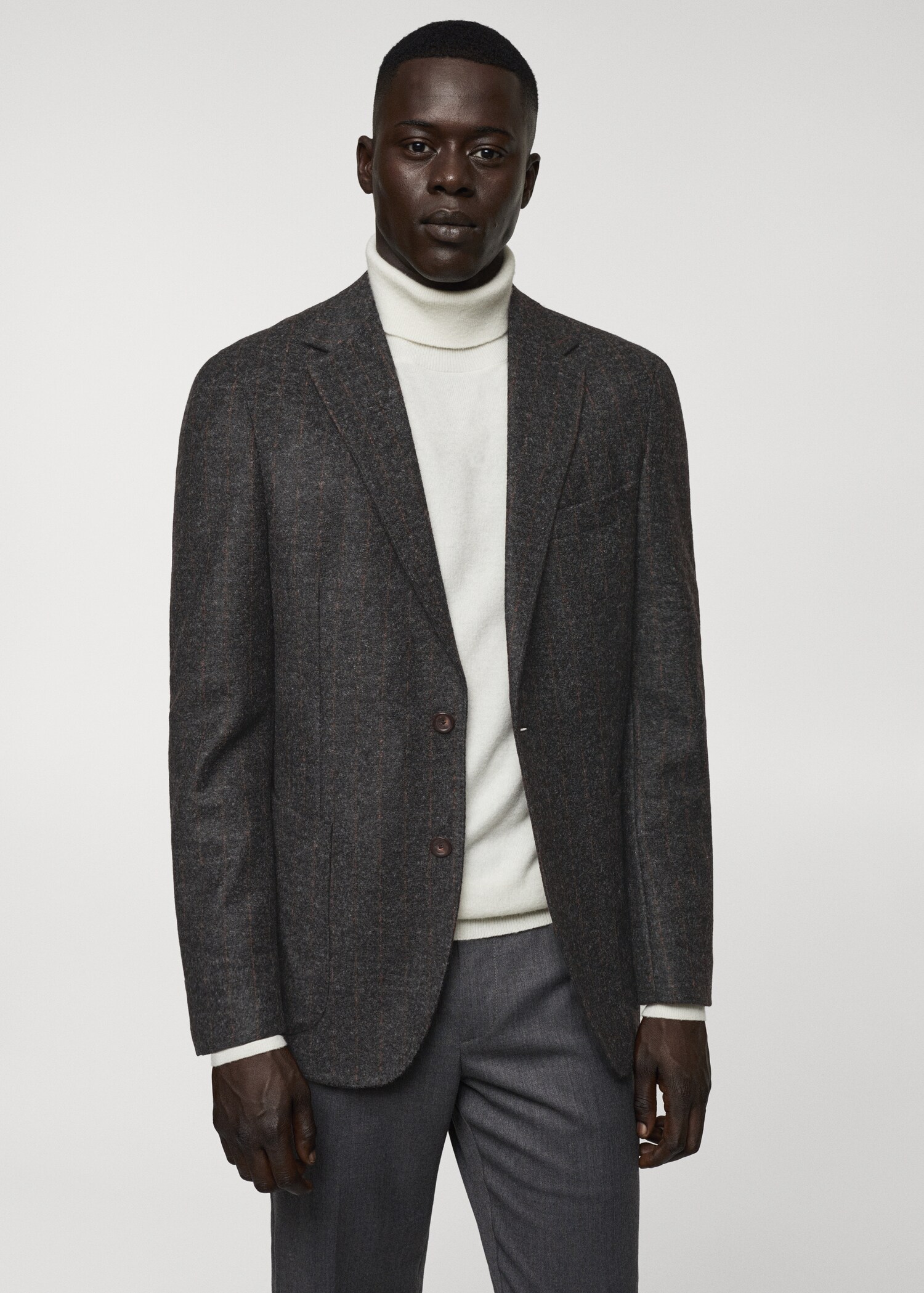 Kritstrecksrandig kavaj ren ny ull - Detaljer om artikeln 4