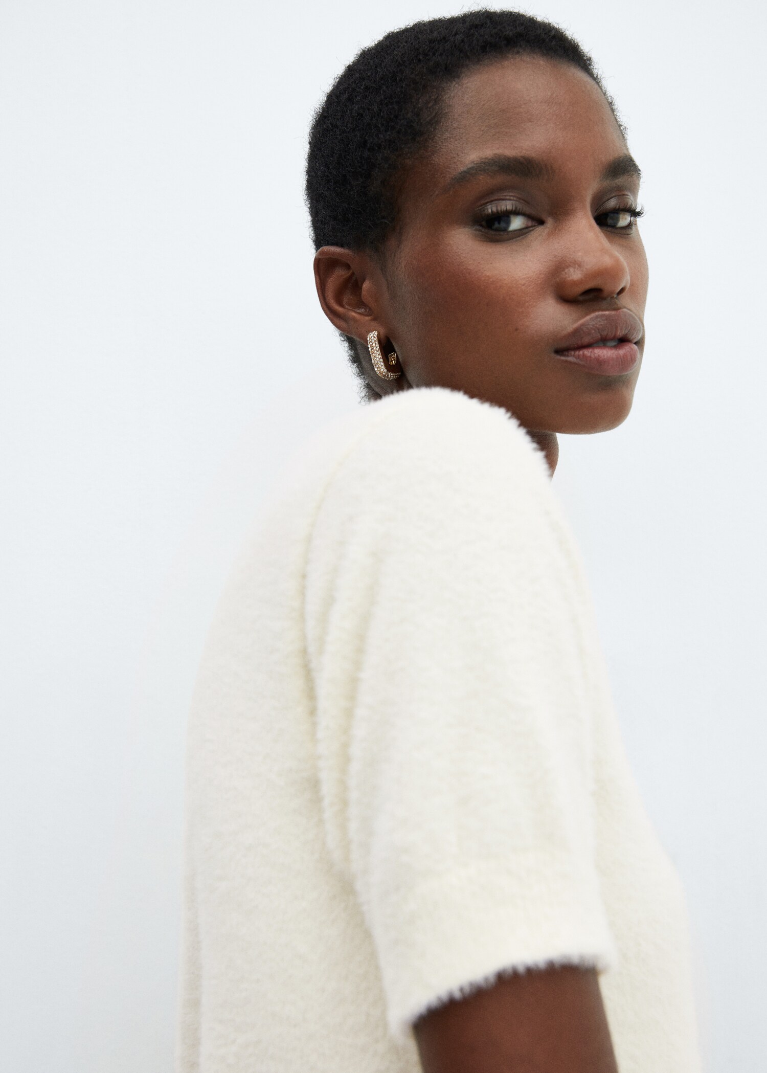 Fur-effect knitted sweater - Details of the article 1