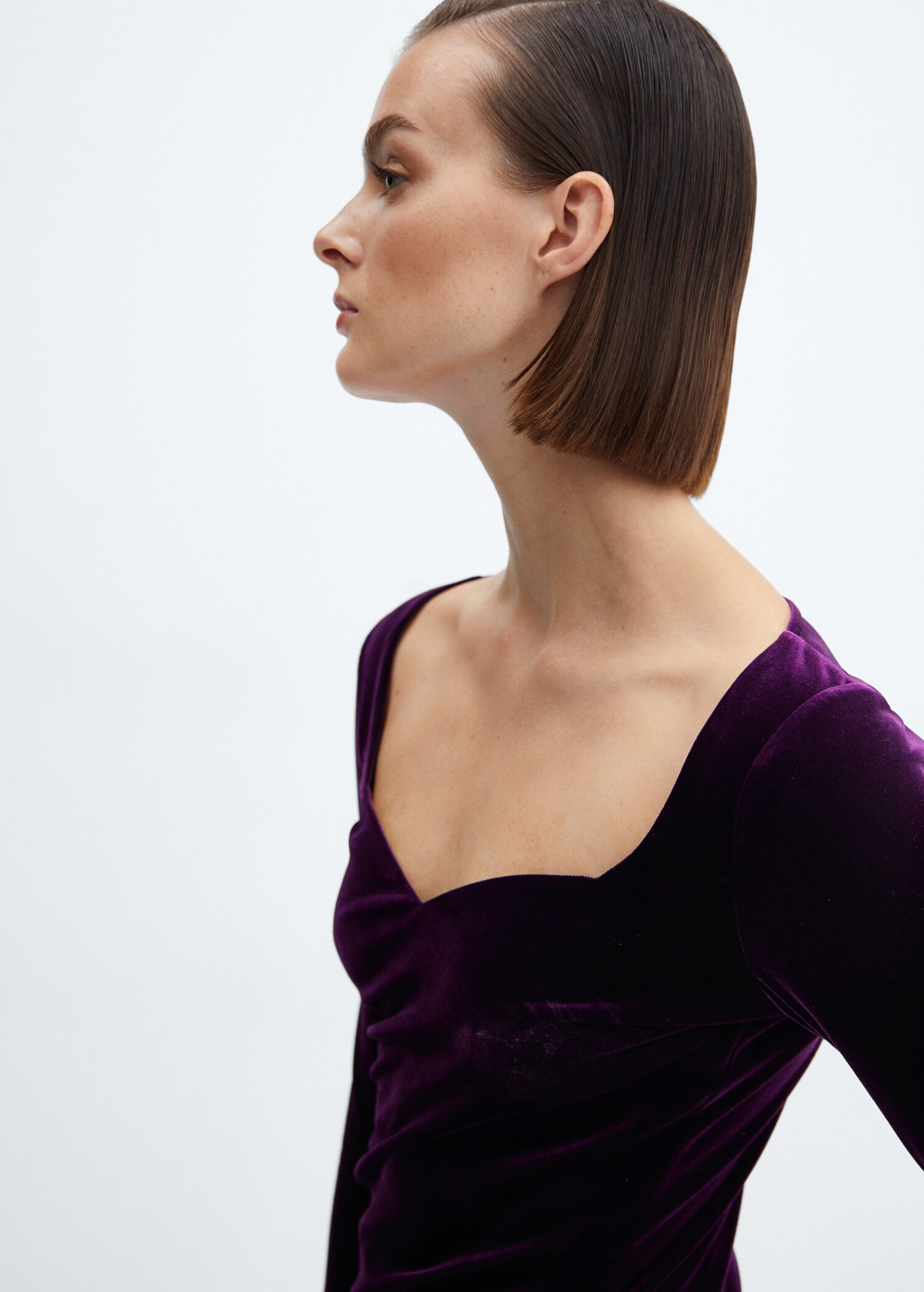 Low-cut velvet t-shirt - Reverse of the article