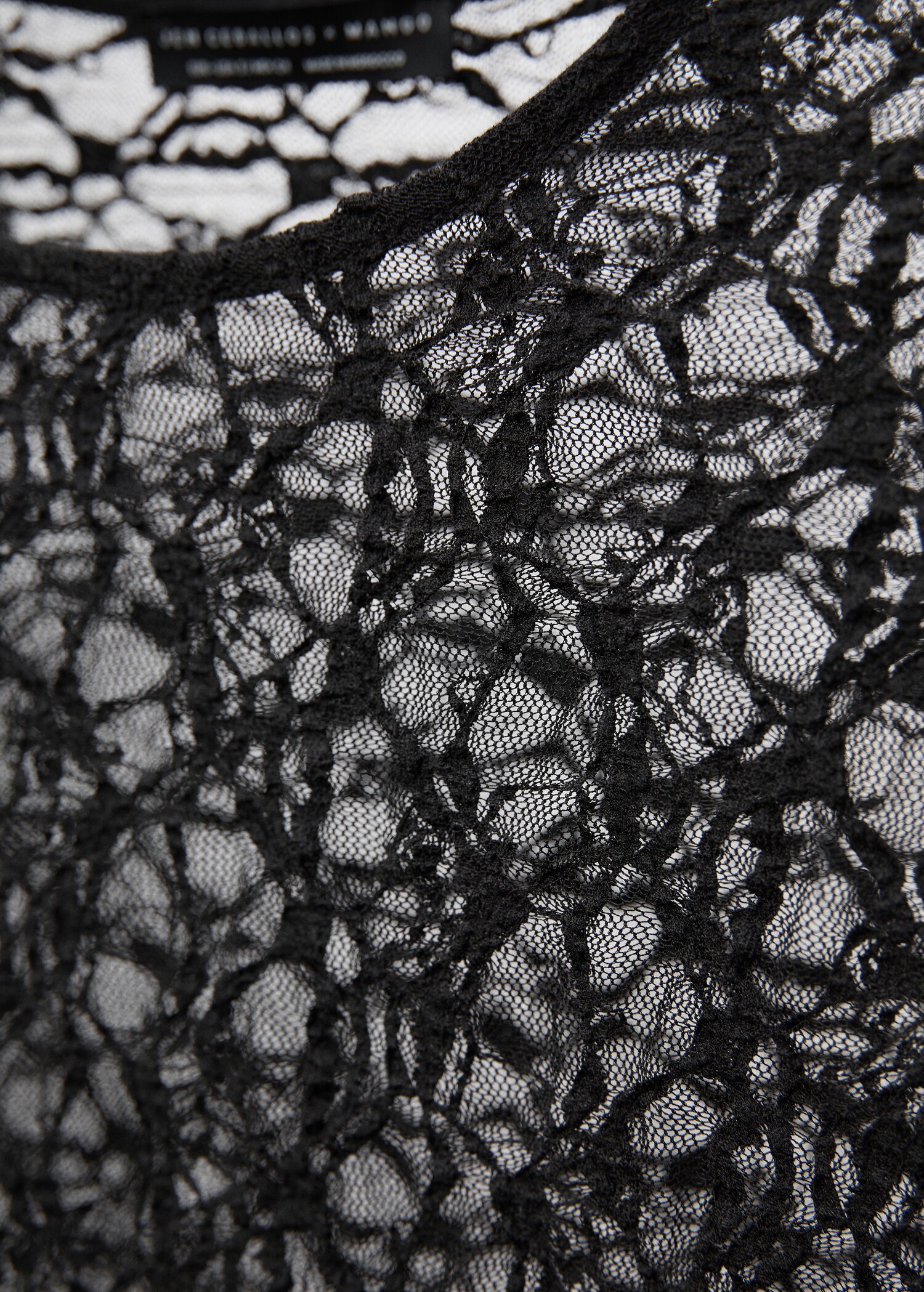 Long sleeve lace T-shirt - Details of the article 8