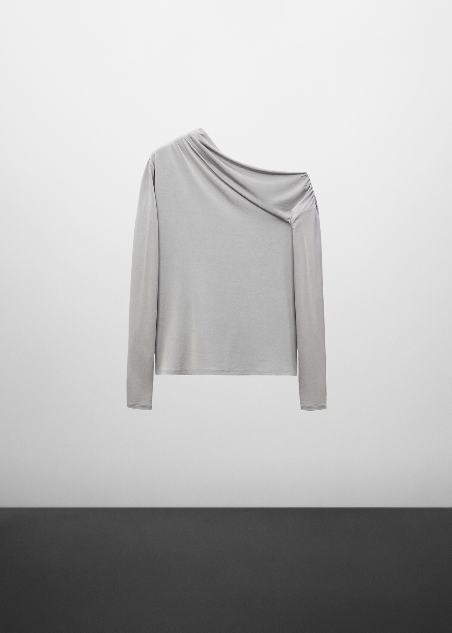 Asymmetrical ruched t-shirt - Article without model