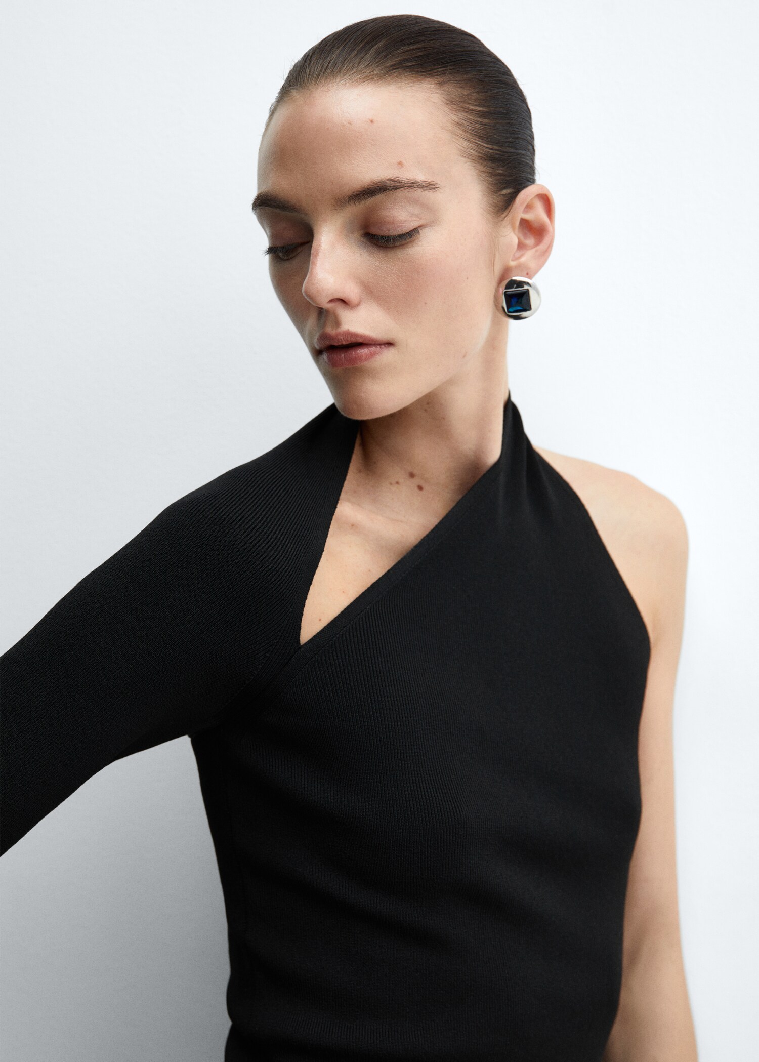 Asymmetrical top with slit - Details of the article 1