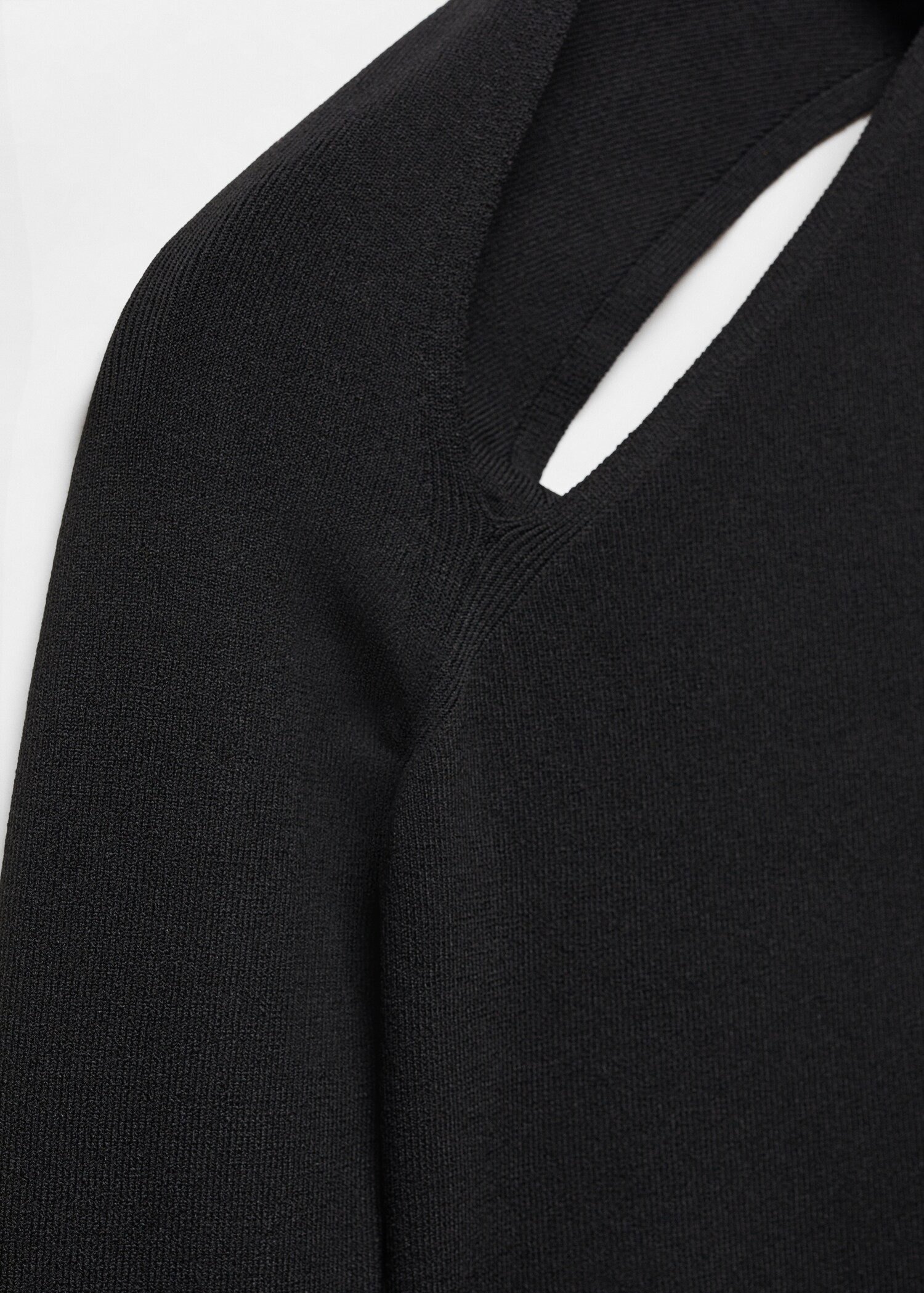 Asymmetrical top with slit - Details of the article 8