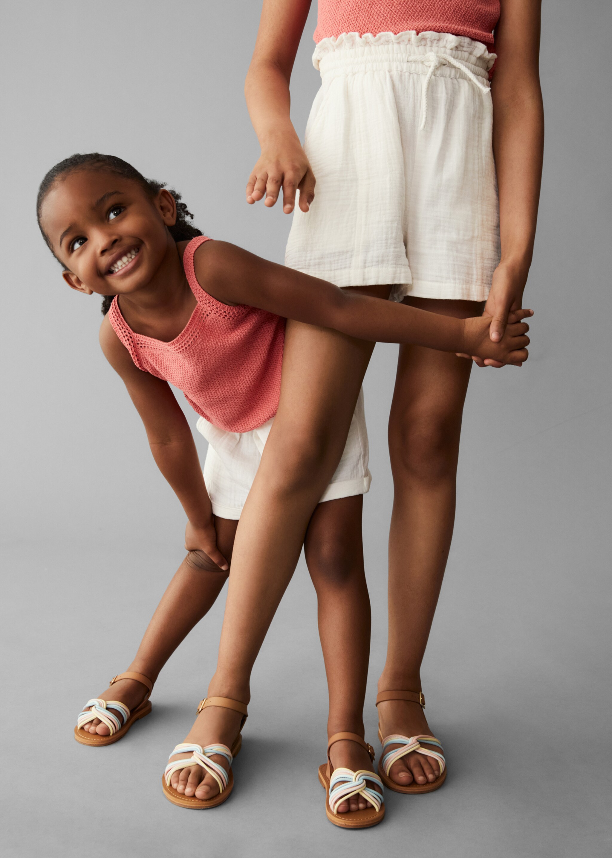 Strips sandals - Details of the article 5, Brown. Ref: 57010024-00.