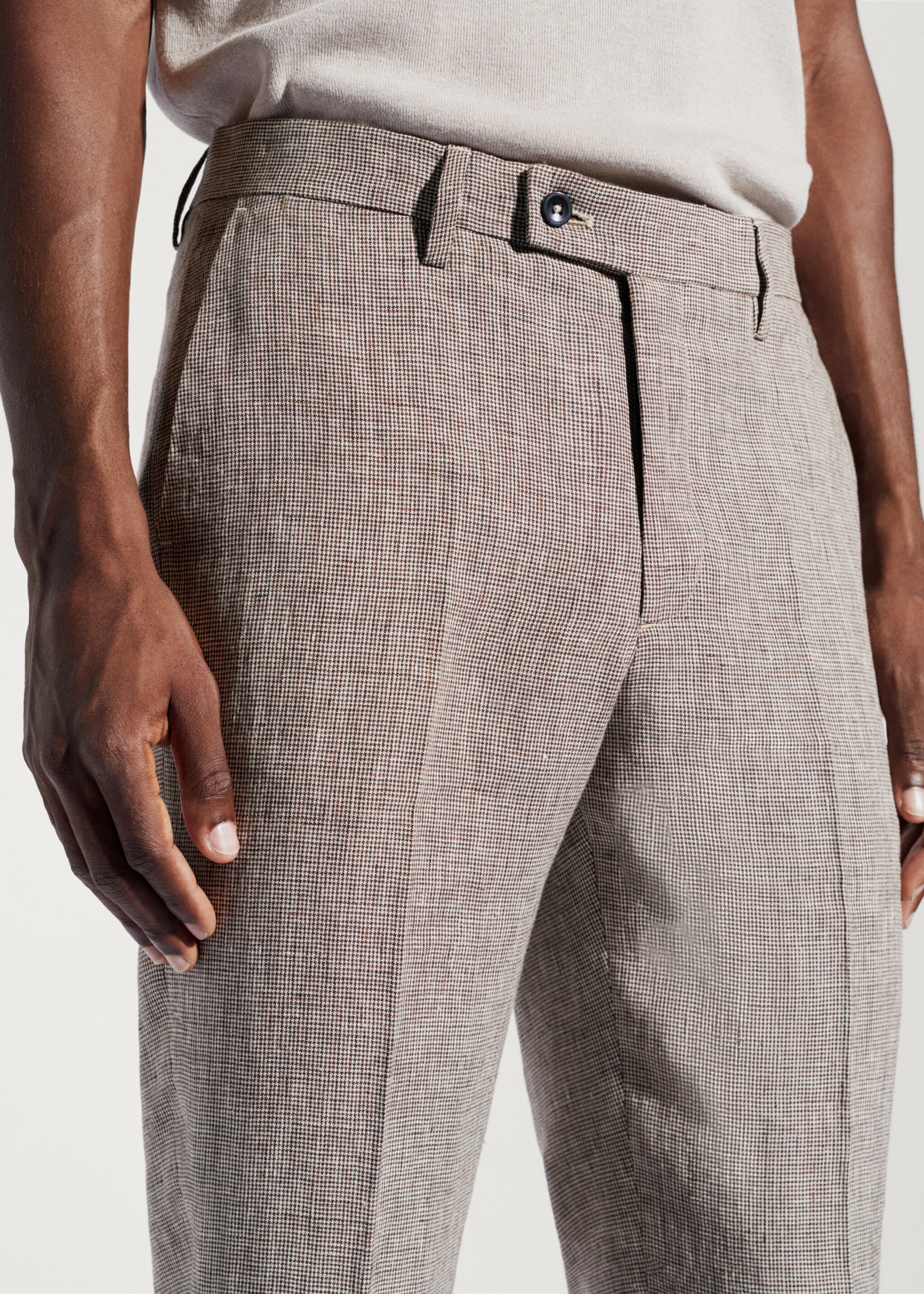 100% linen suit trousers - Details of the article 1, Beige. Ref: 57010028-00.