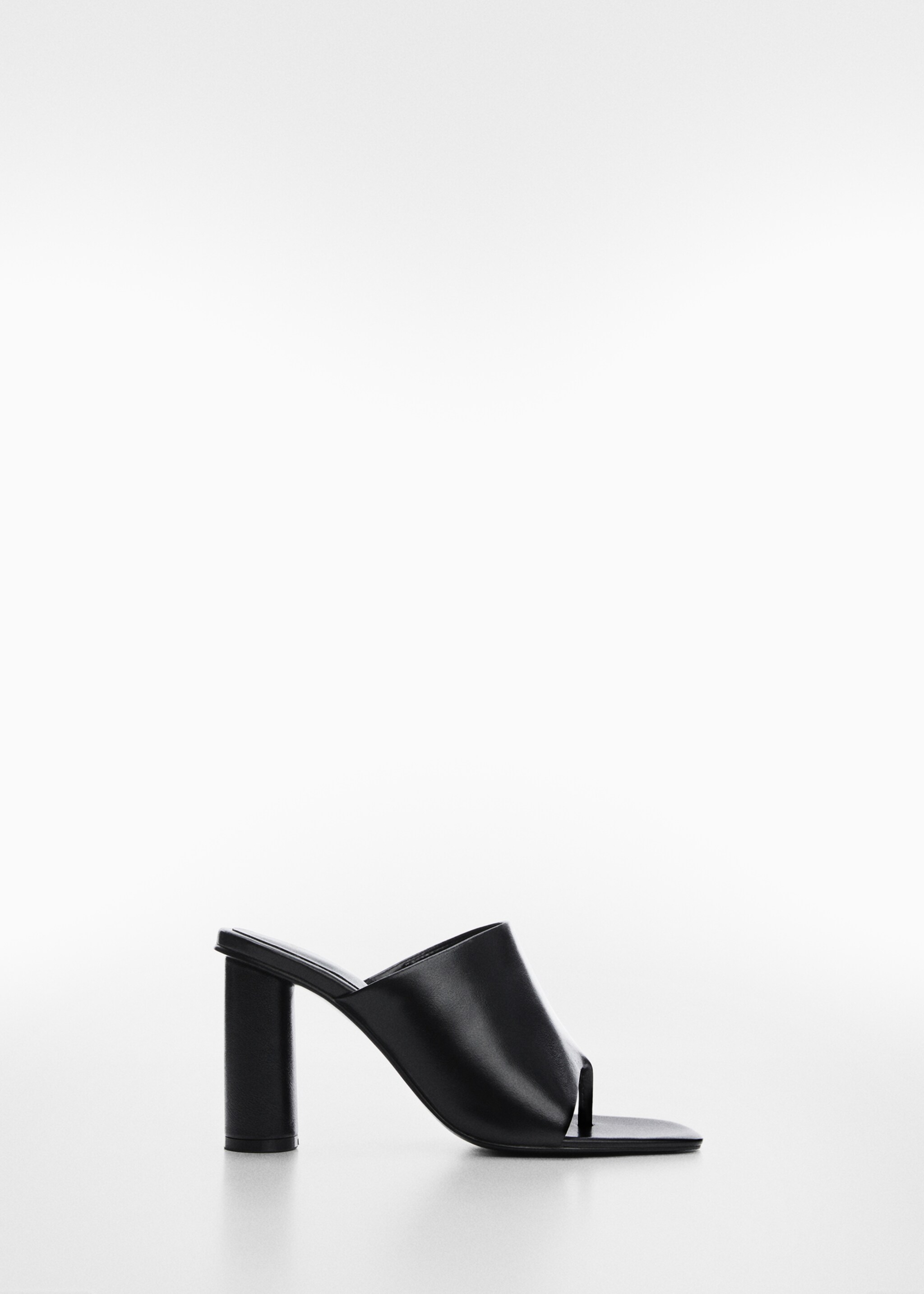 Heel leather sandals - Article without model, Black. Ref: 57010046-00.