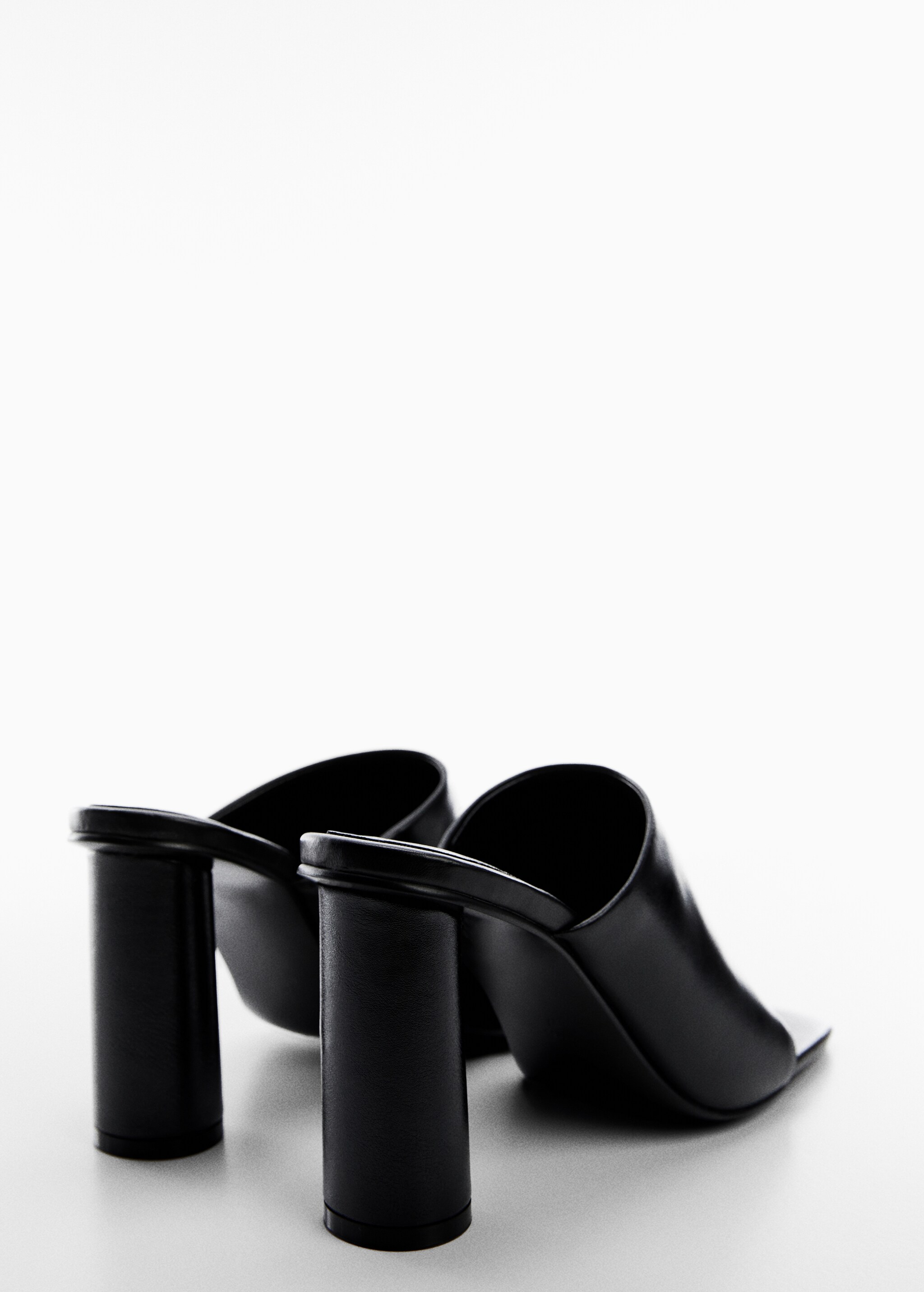 Heel leather sandals - Details of the article 1