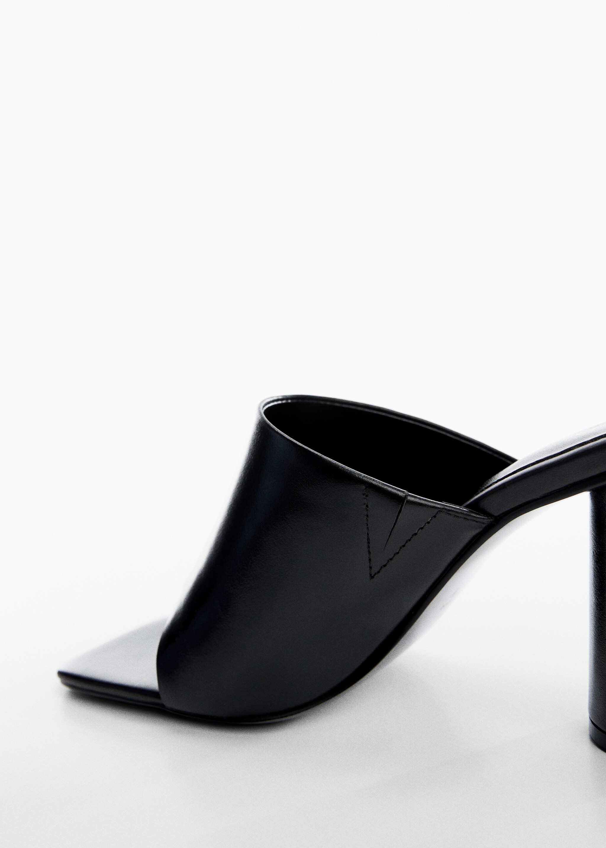 Heel leather sandals - Details of the article 2