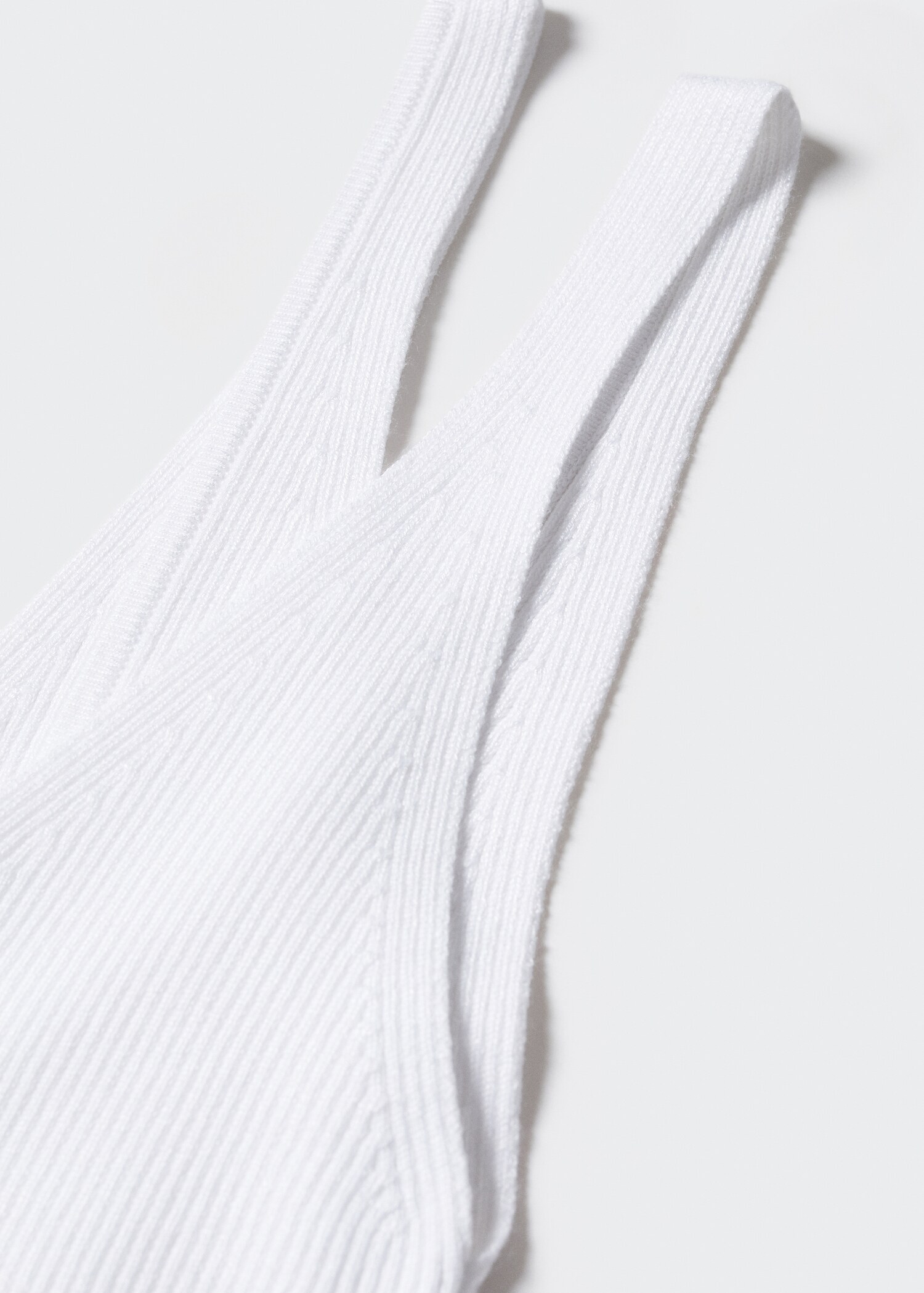 V-neck knitted top - Details of the article 8