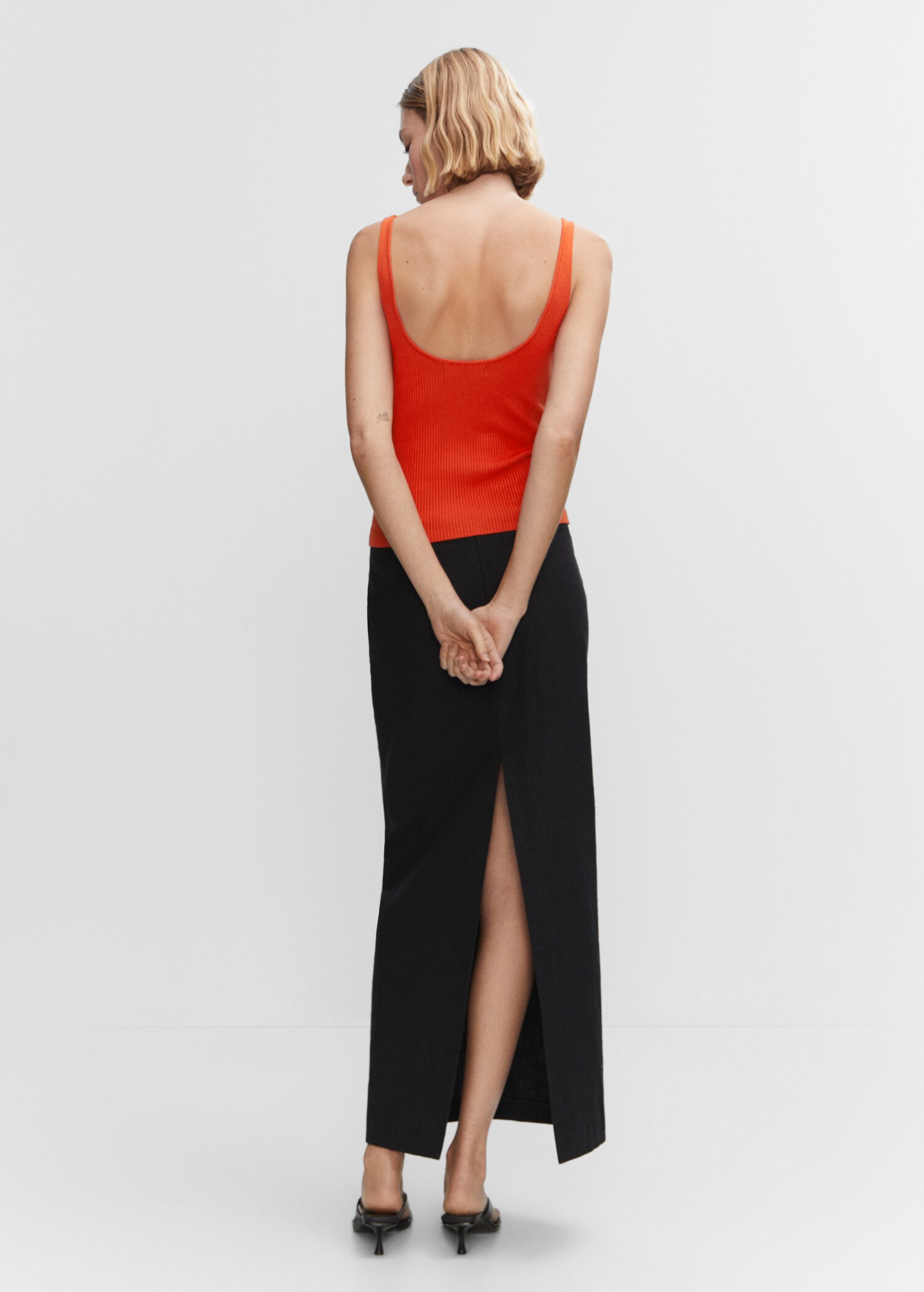 V-neck knitted top - Reverse of the article