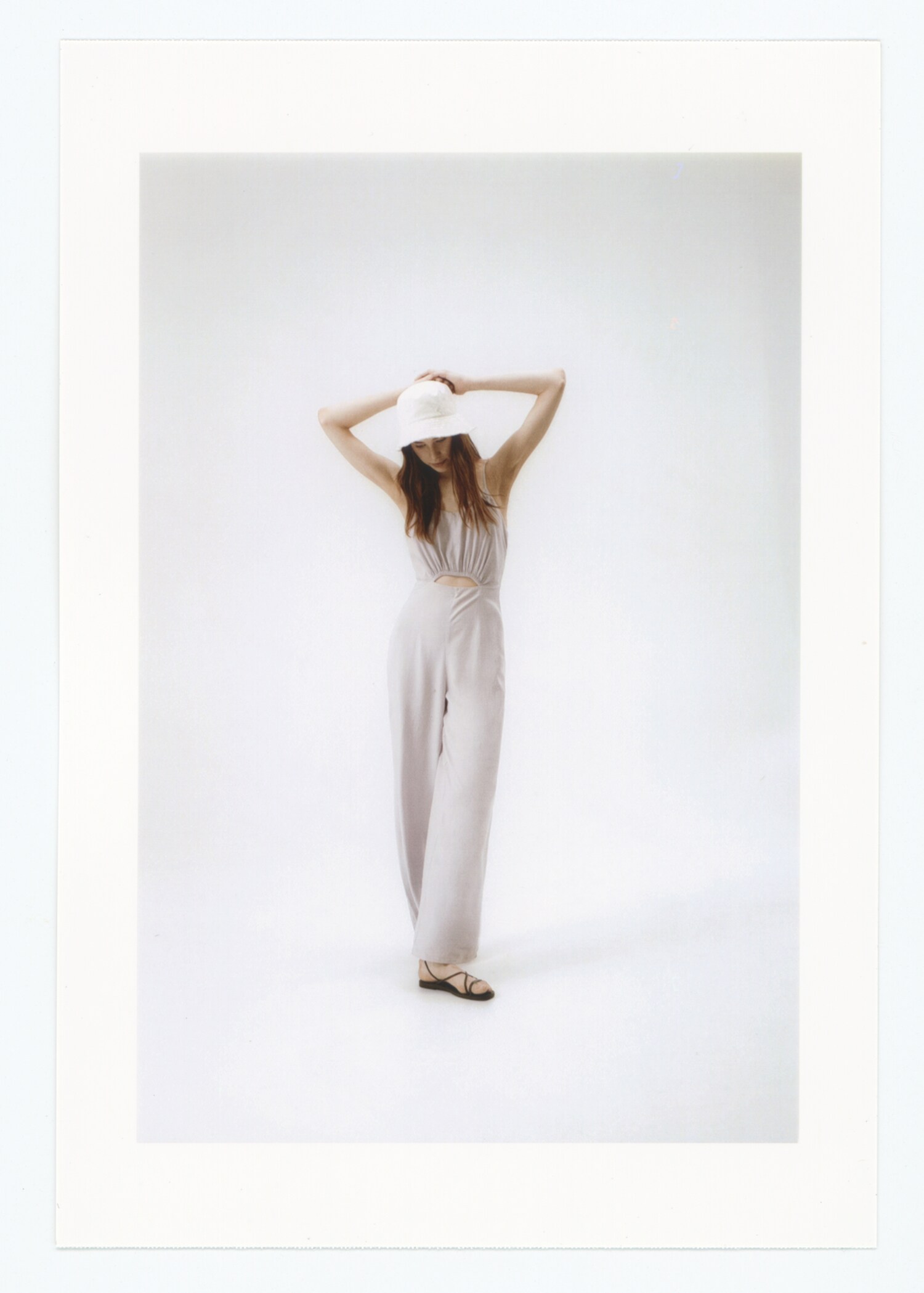 Long jumpsuit with cut-out - Details of the article 5
