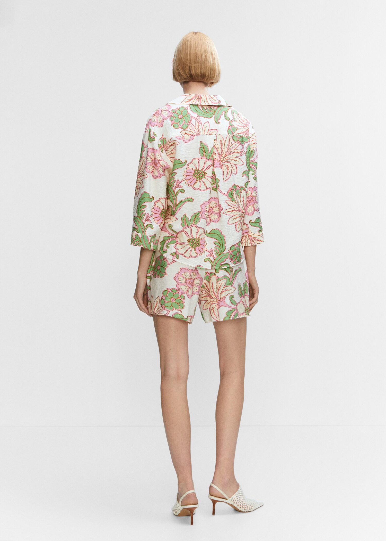 Floral-print shorts - Reverse of the article