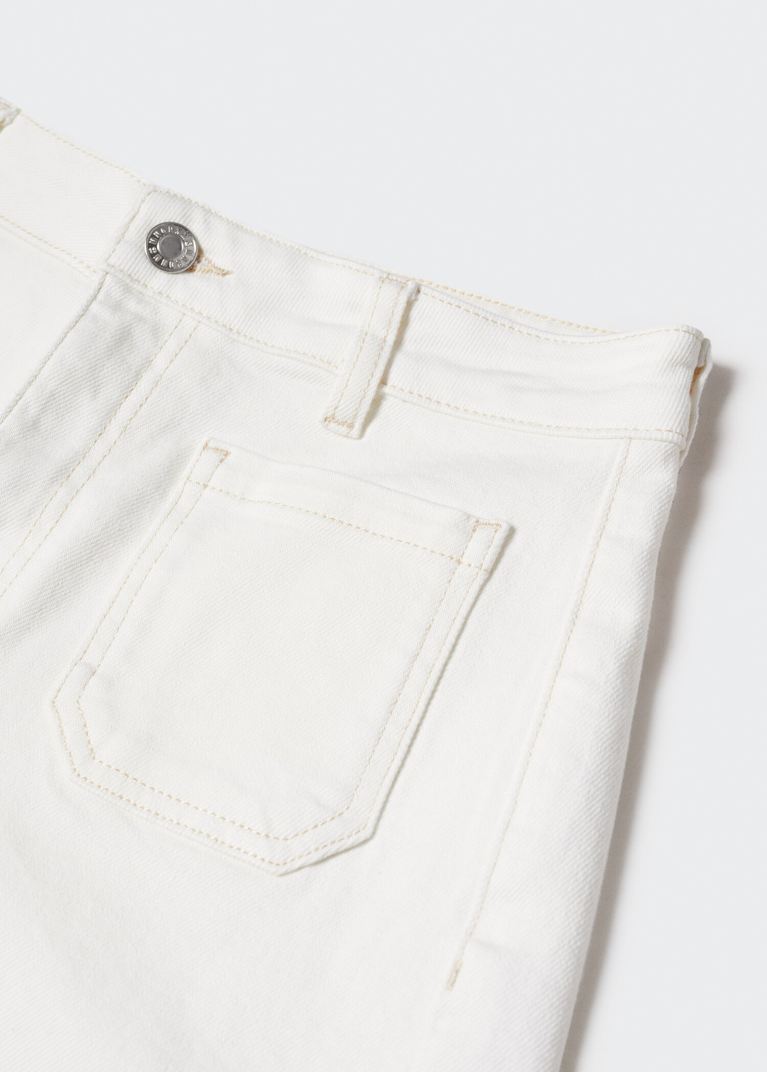 Denim shorts with pockets - Details of the article 8