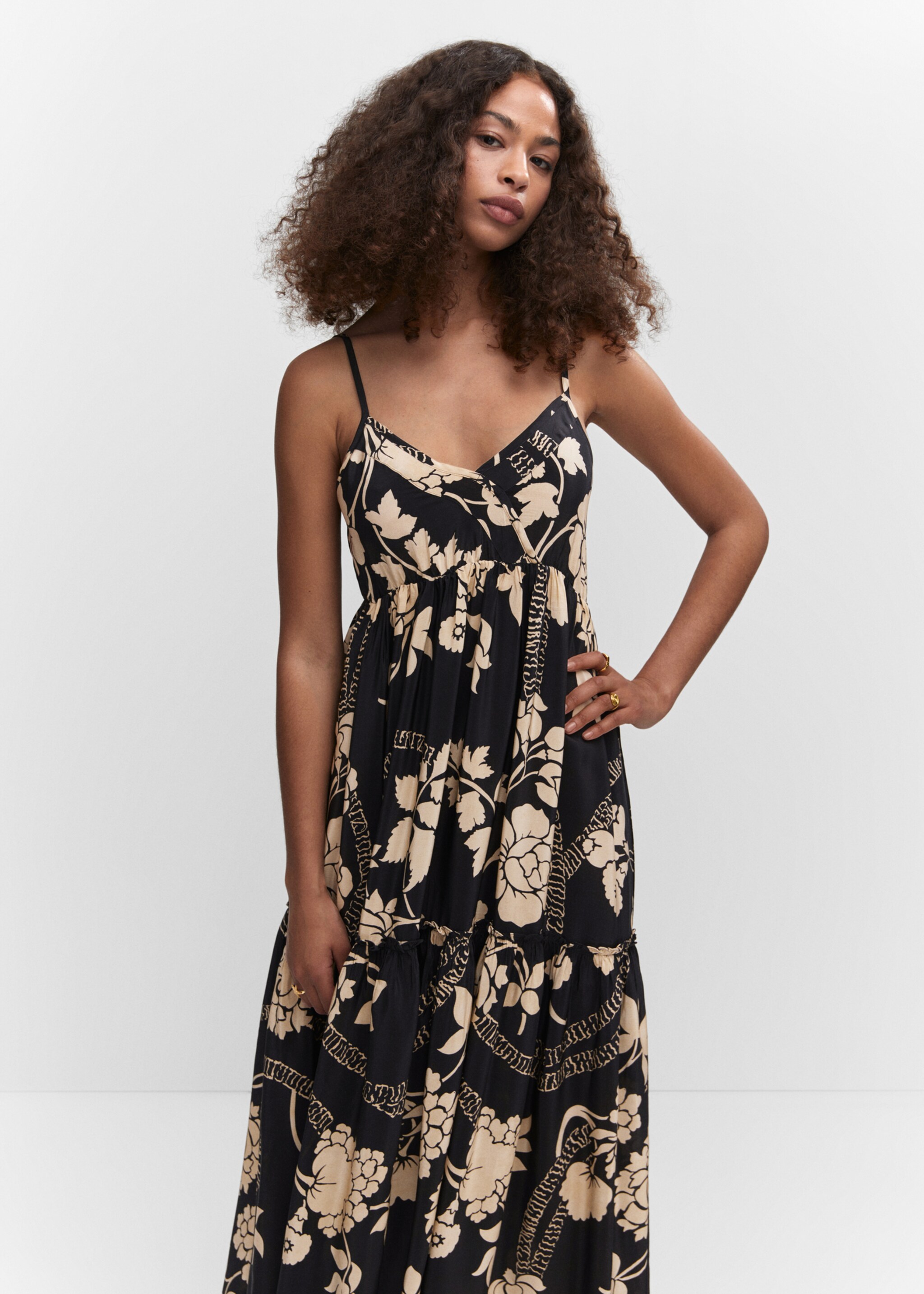 Vestido estampado vuelo - Plano medio