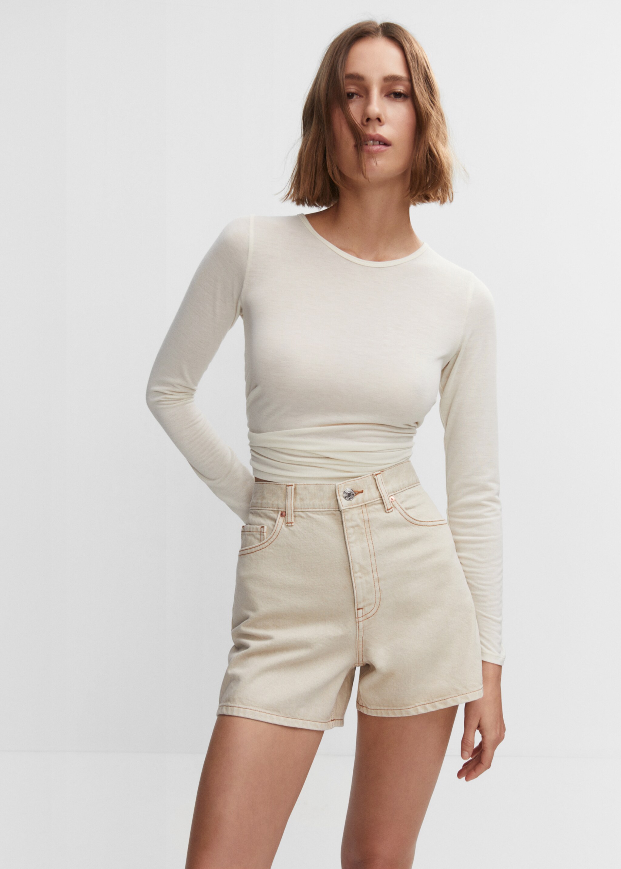 High-rise denim shorts - Medium plane, Sand. Ref: 57010292-00.