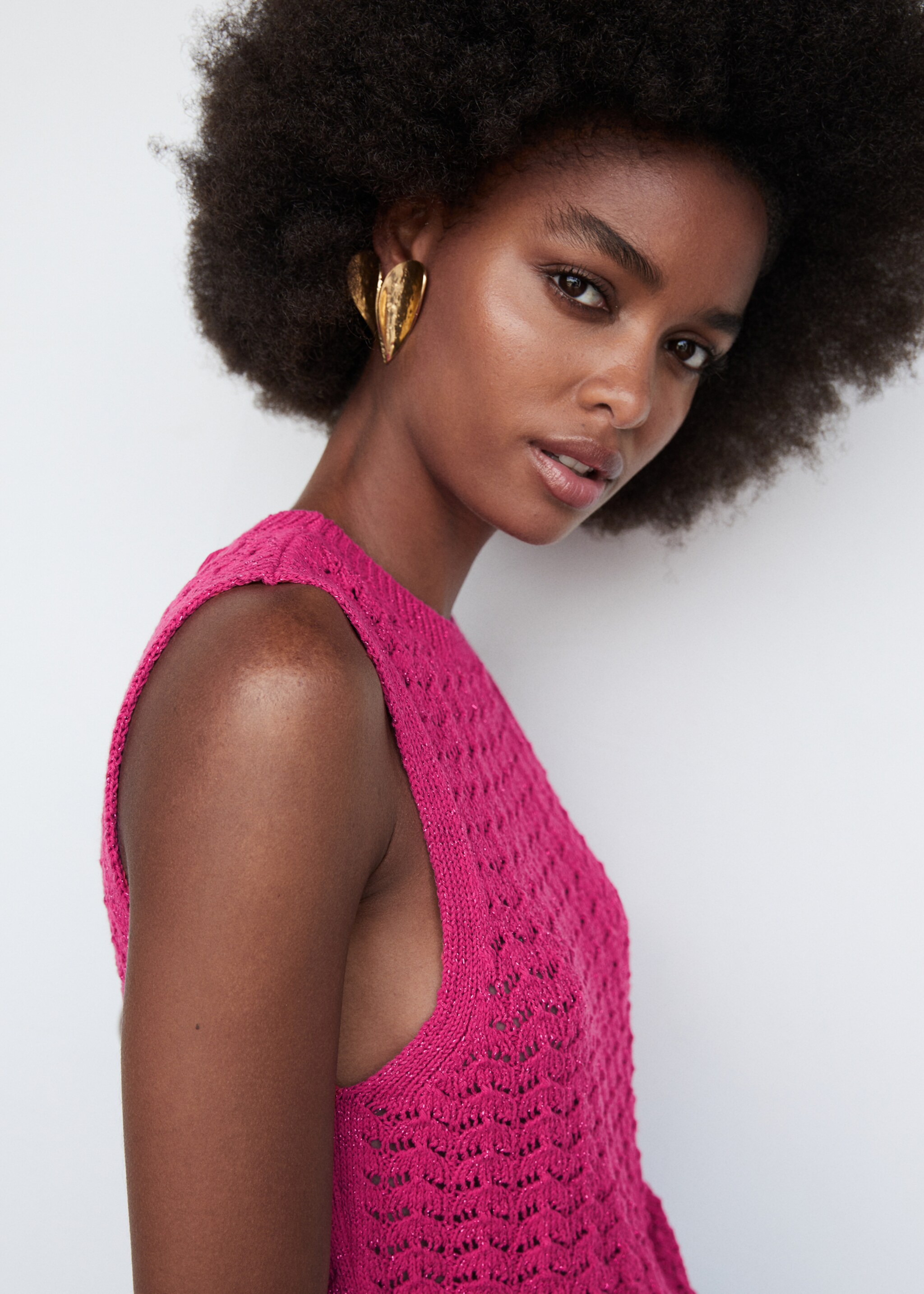 Crochet crop top - Details of the article 1, Fuchsia. Ref: 57010458-00.