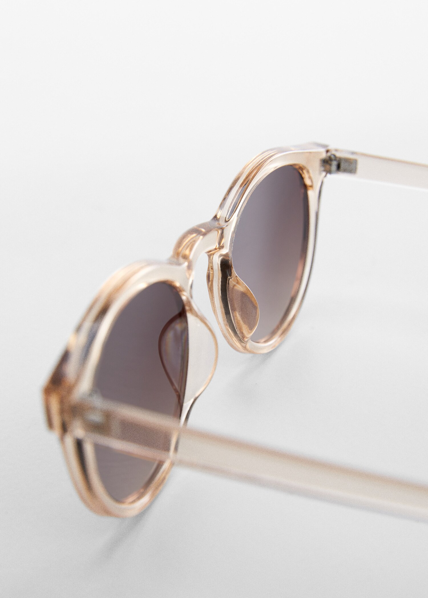 Retro style sunglasses - Details of the article 1