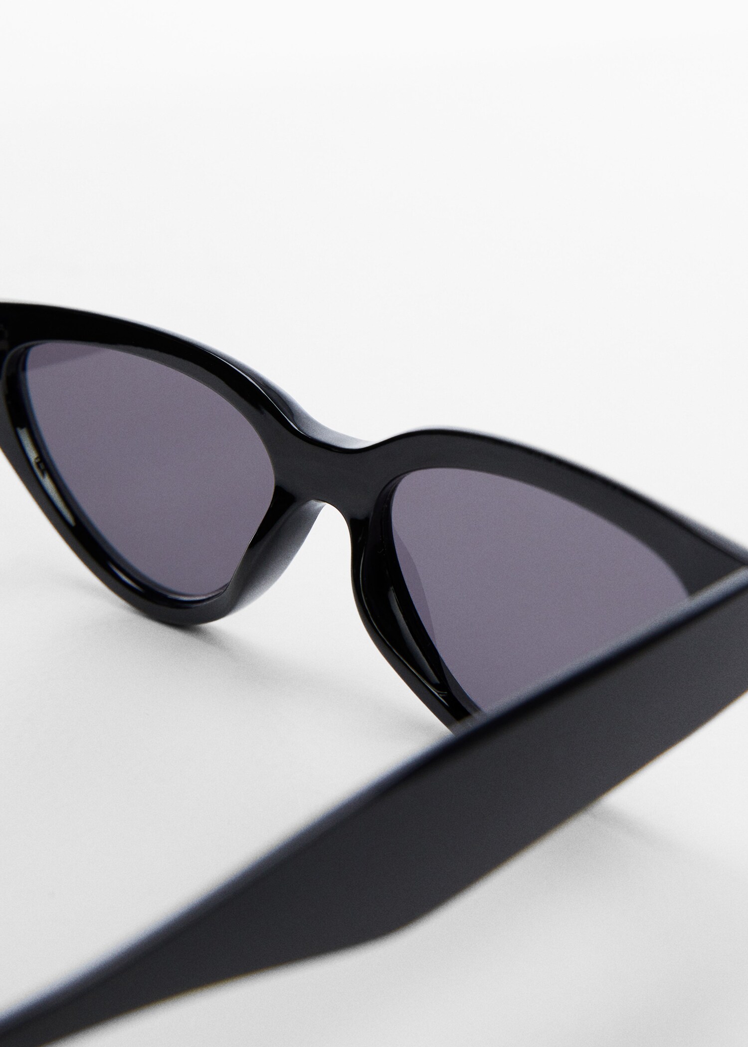 Cat-eye sunglasses - Details of the article 1