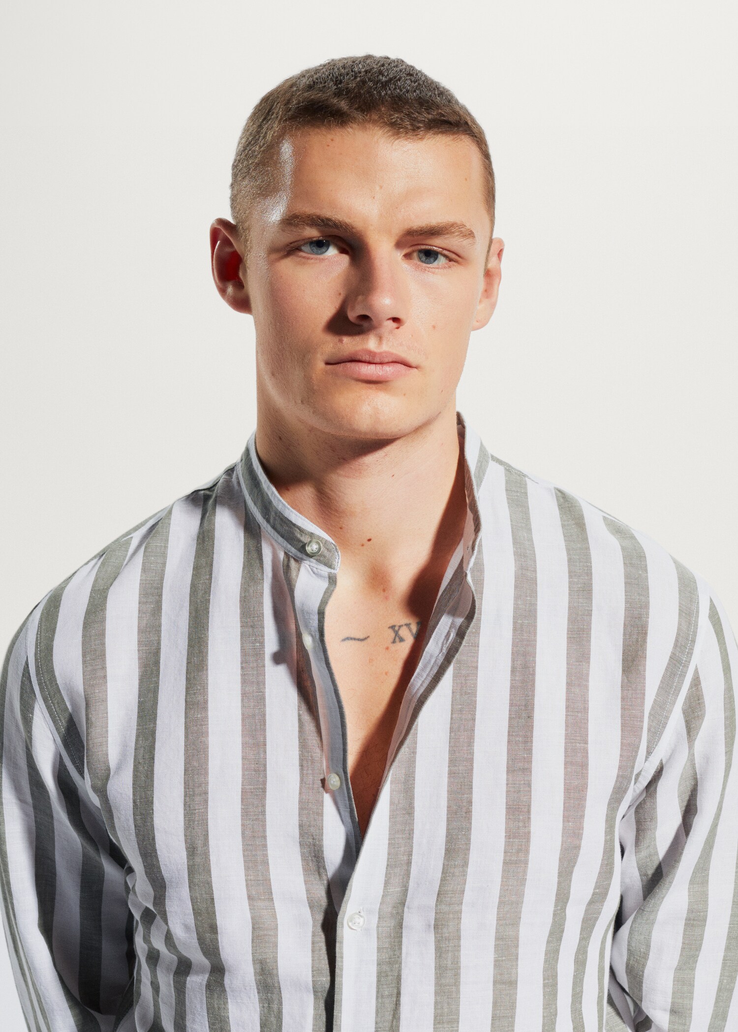 Camisa regular fit lino rayas - Detalle del artículo 1
