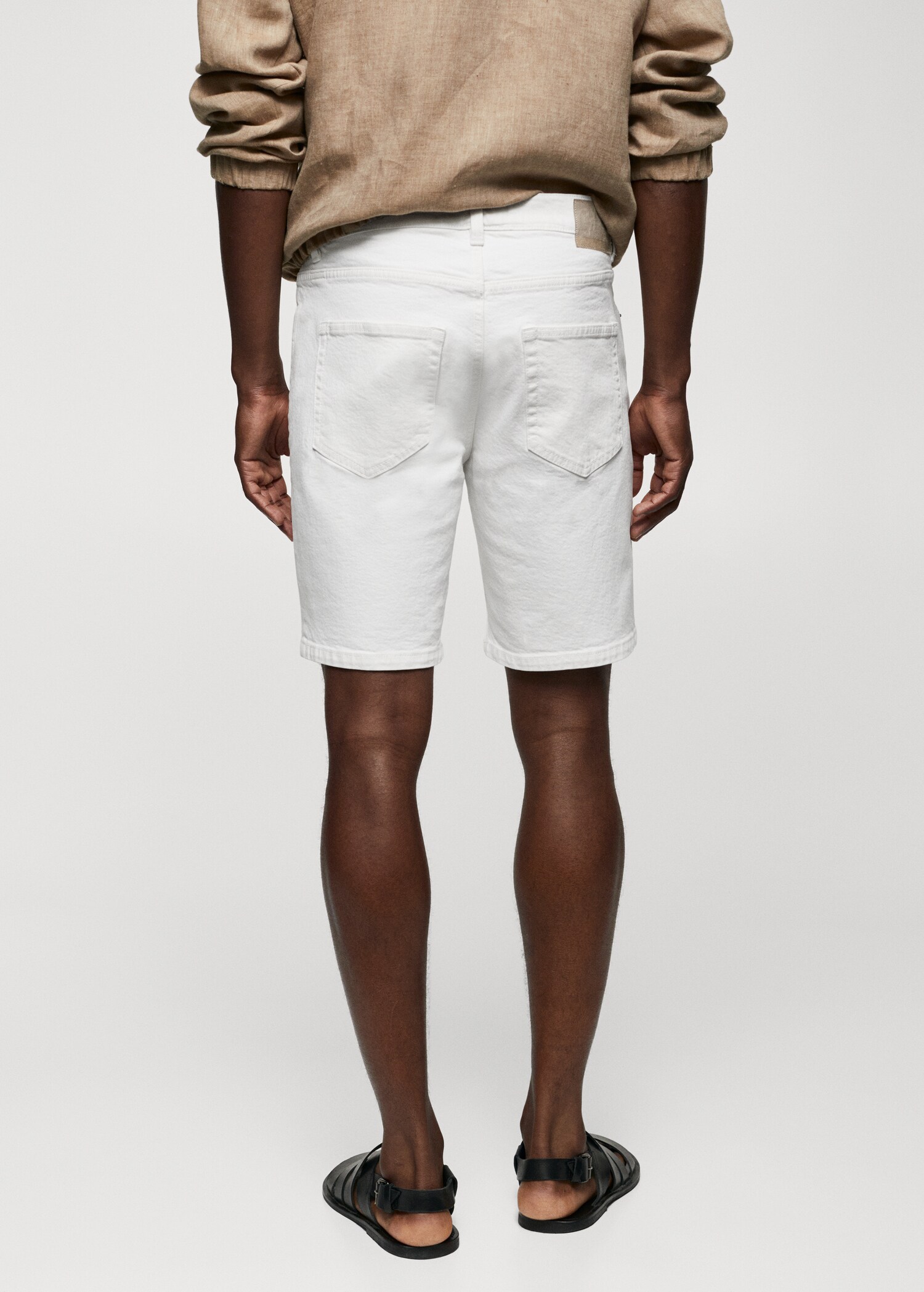 Bermudas vaquera regular fit - Reverso del artículo