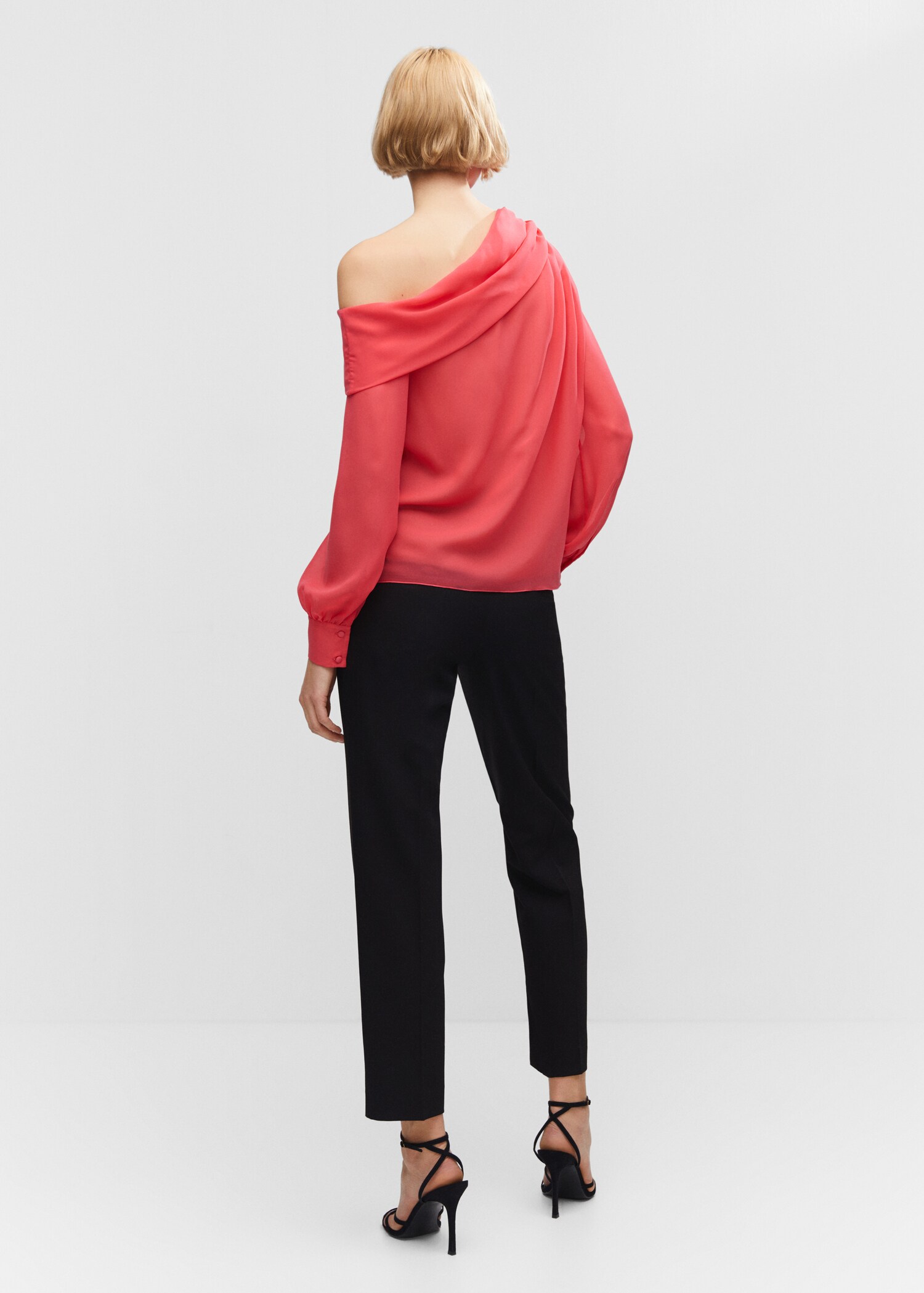 Asymmetrische Oversized-Bluse - Rückseite des Artikels