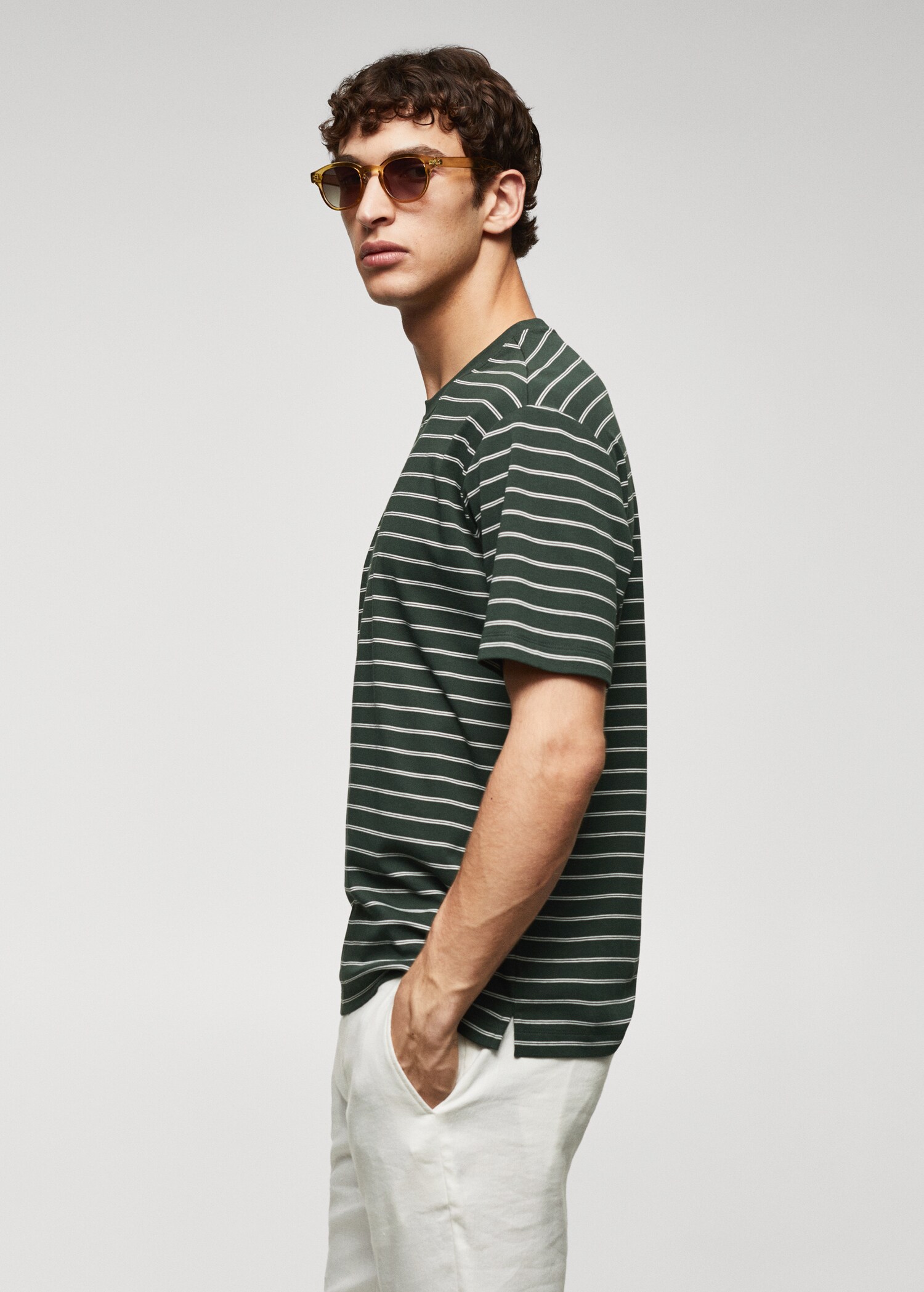 Striped 100% cotton t-shirt - Details of the article 2