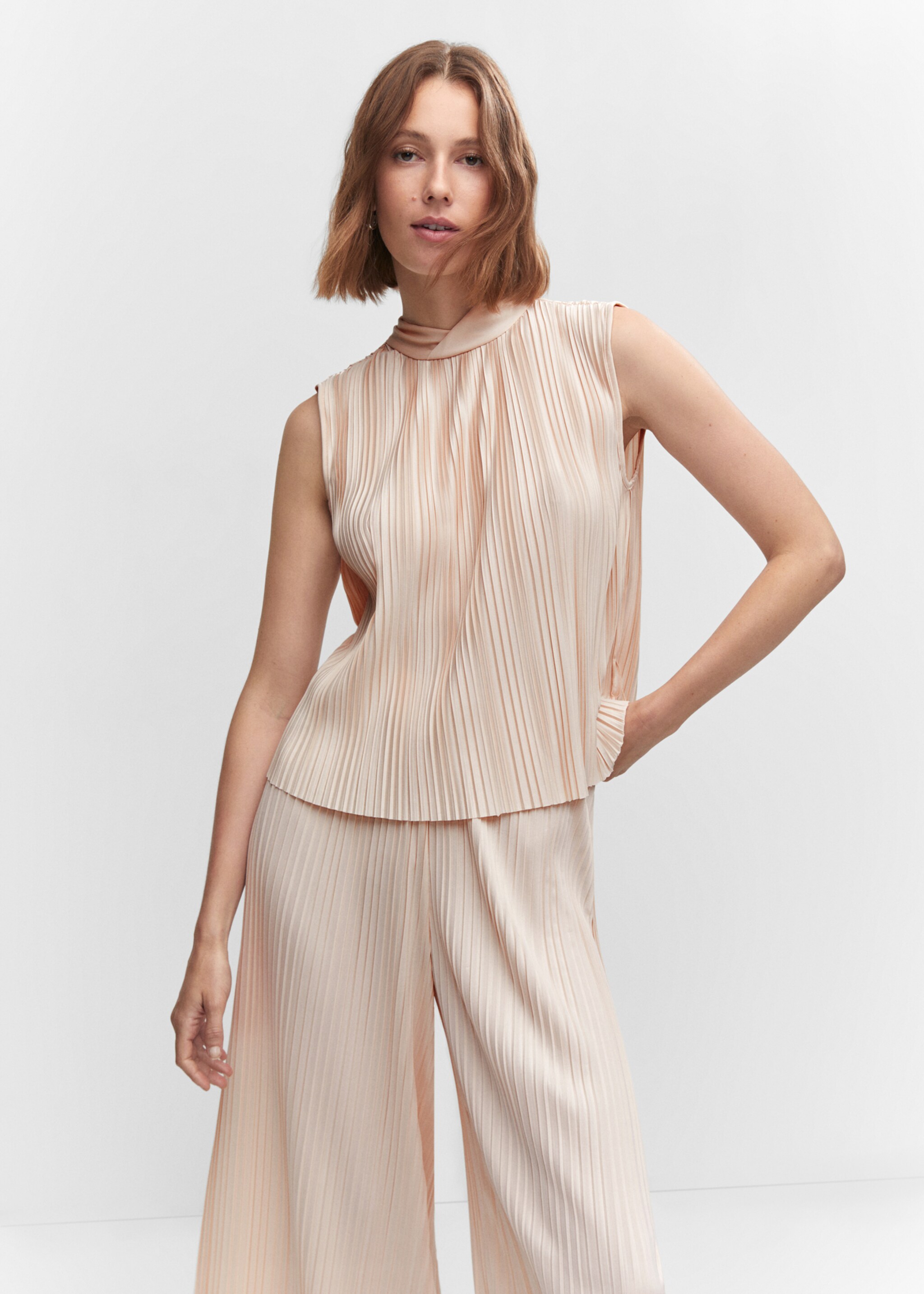 Pleated wide-leg trousers - Details of the article 1
