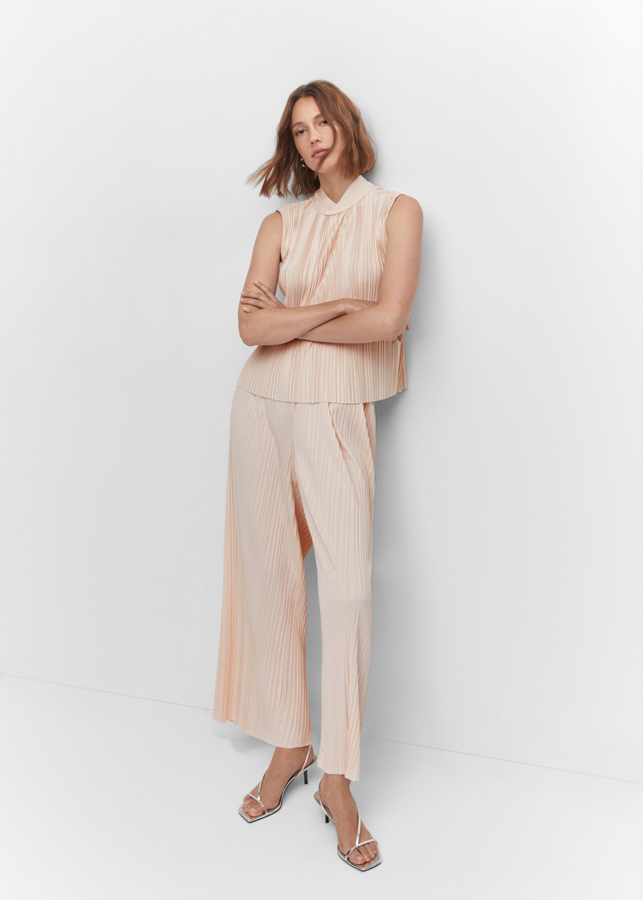 Pleated wide-leg trousers - Details of the article 2