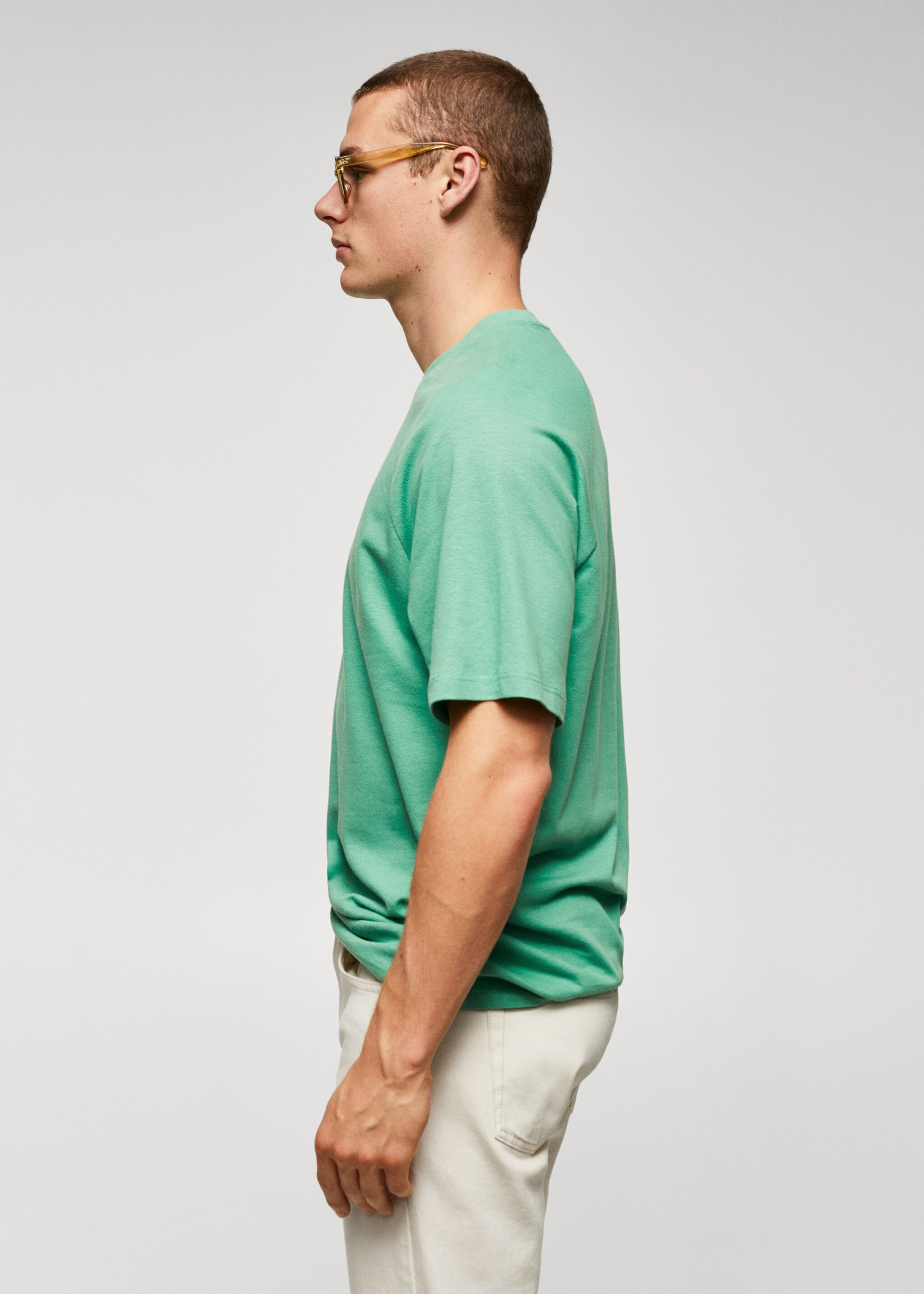 Textured cotton-linen t-shirt - Details of the article 2