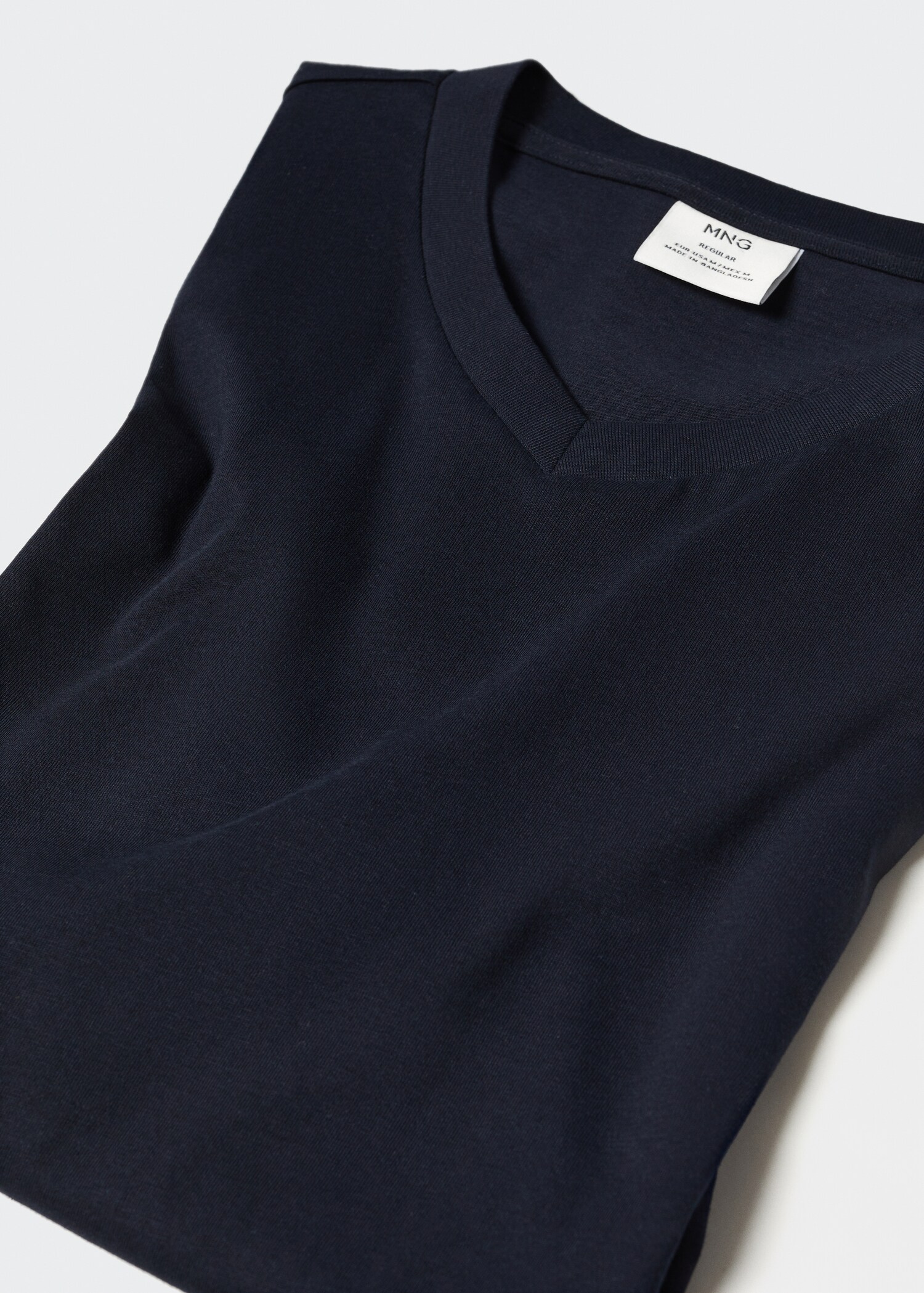 Camiseta básica algodón cuello pico - Detalle del artículo 8