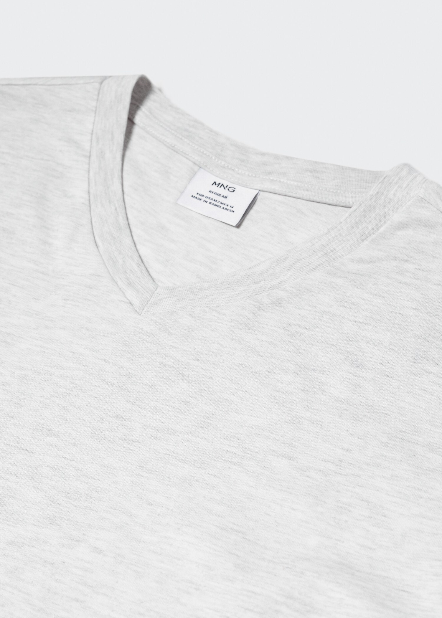 Camiseta básica algodón cuello pico - Detalle del artículo 8