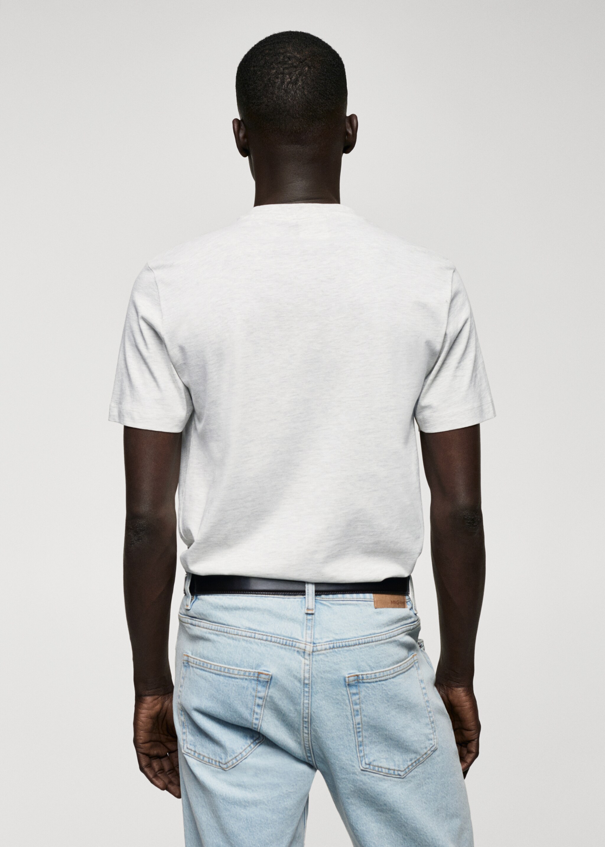 Bavlněné tričko basic s výstřihem do V - Zadní strana zboží, Světle/pastelově šedá. Ref: 57010802-00.