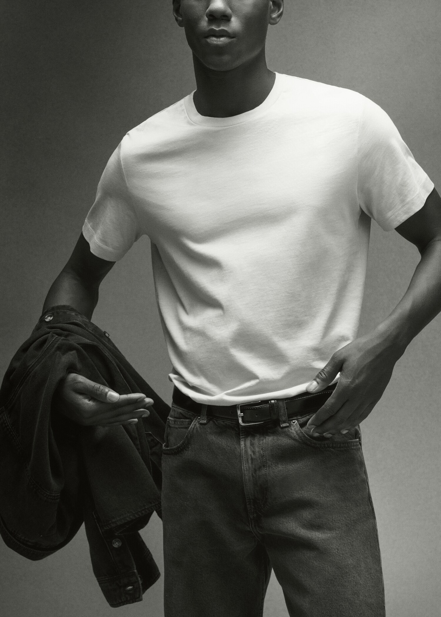 Camiseta básica algodón comfort stretch - Detalle del artículo 7