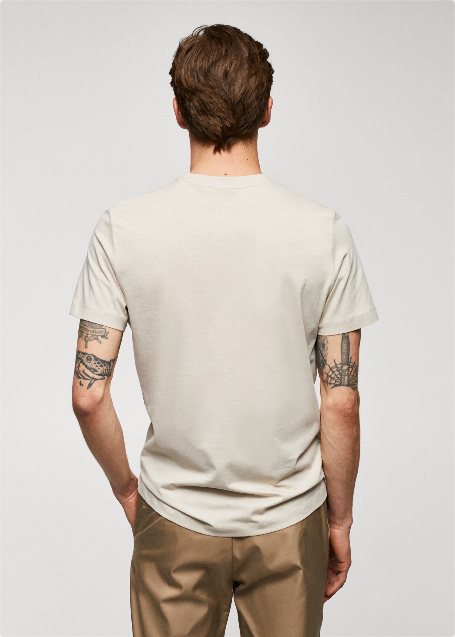 Camiseta básica algodón comfort stretch - Reverso del artículo
