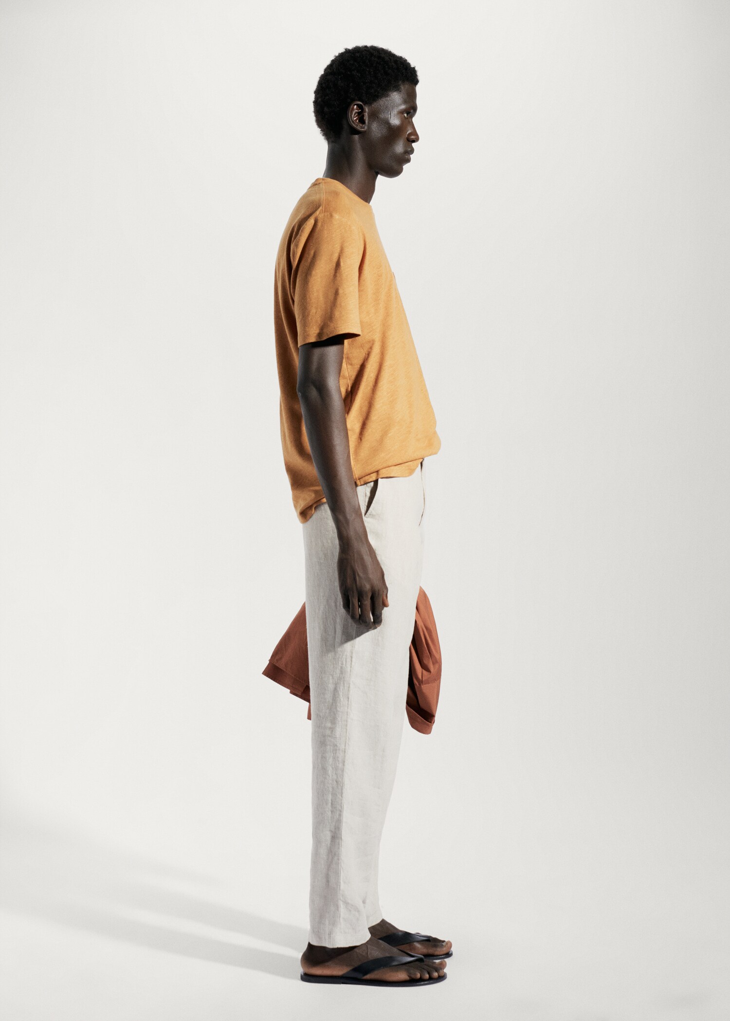 Cotton-linen pocket t-shirt - Details of the article 2