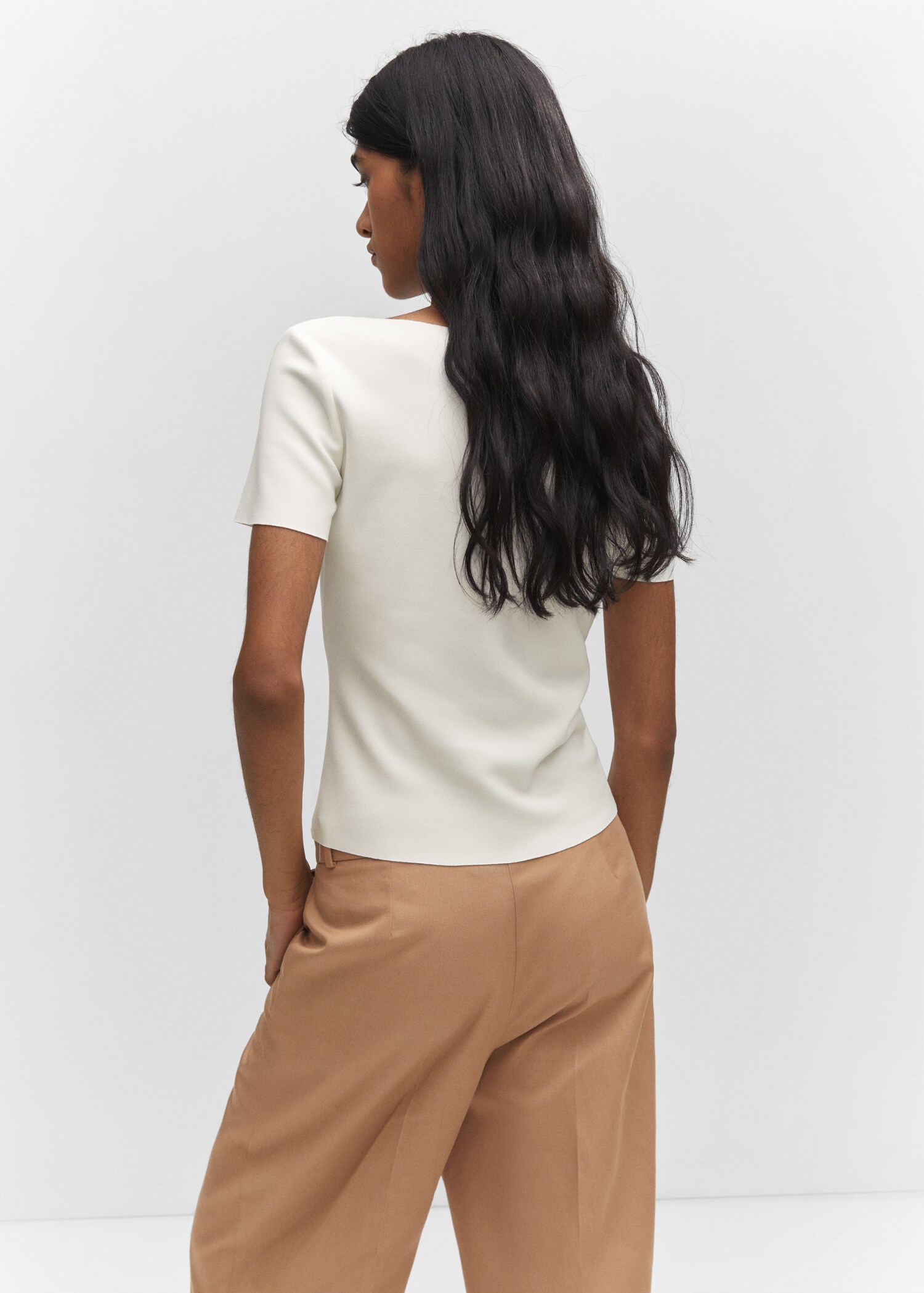 Square neck t-shirt - Reverse of the article