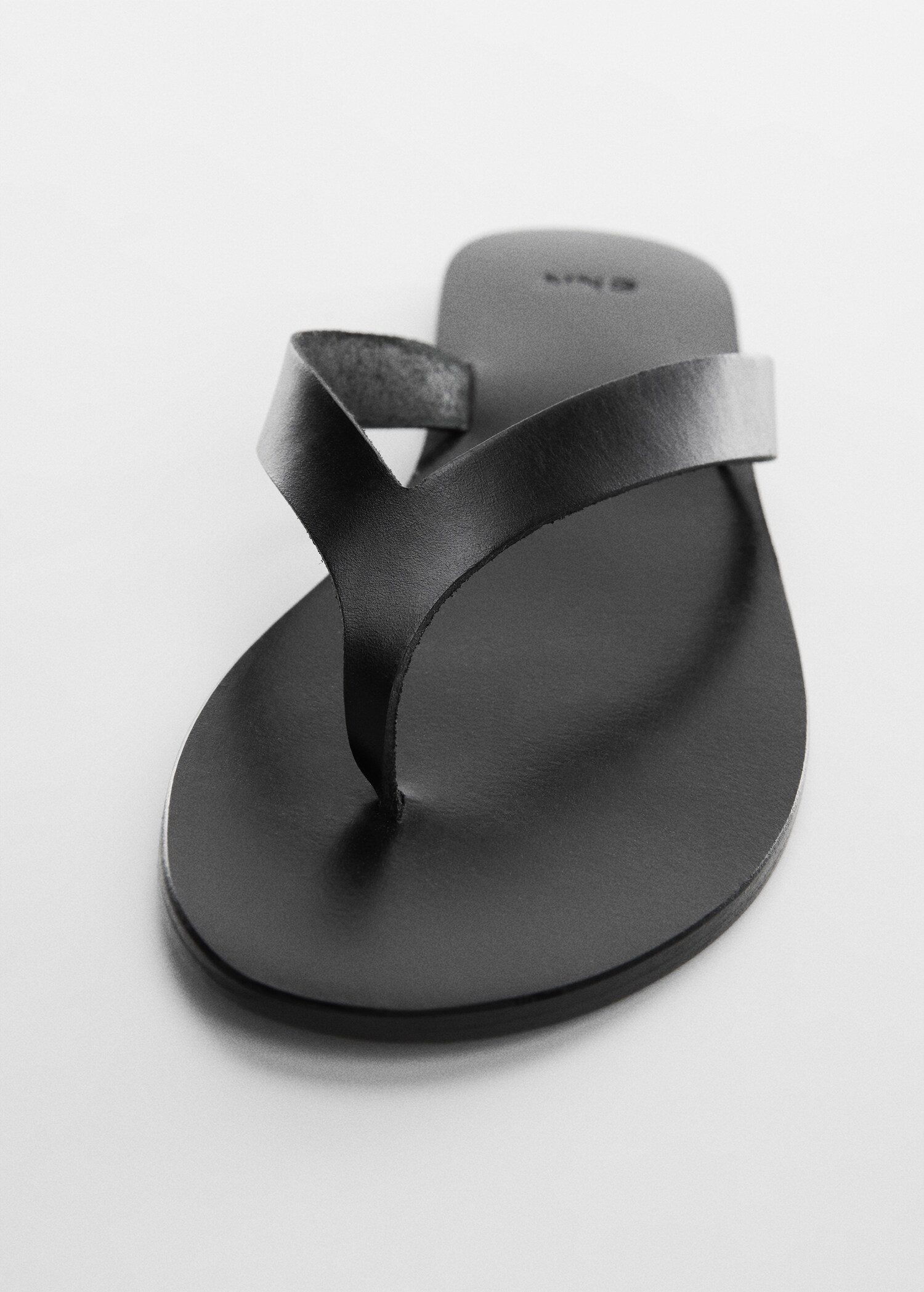 Leather sandals with straps - Details of the article 1