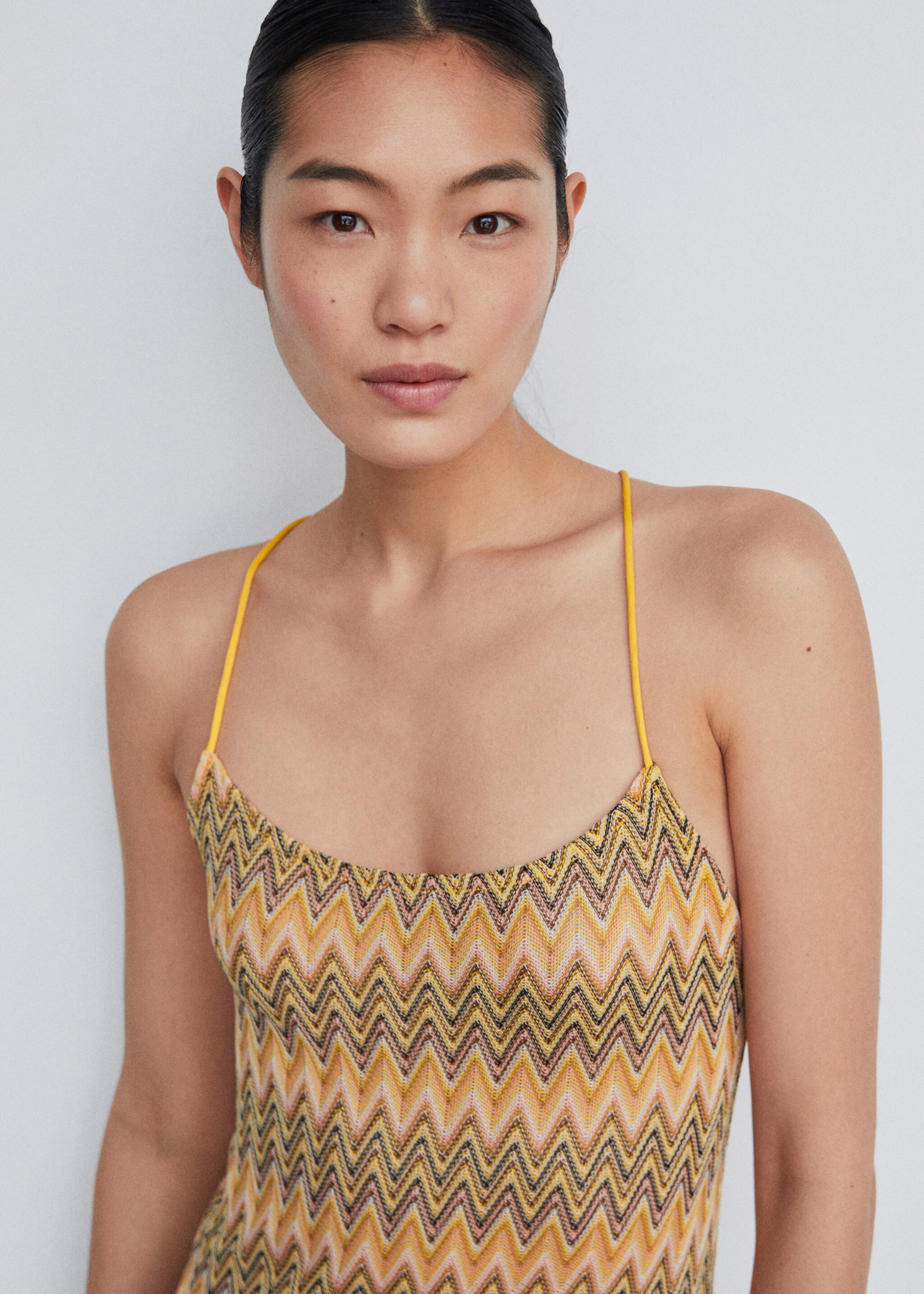 Kleid mit geometrischem Dessin - Detail des Artikels 1