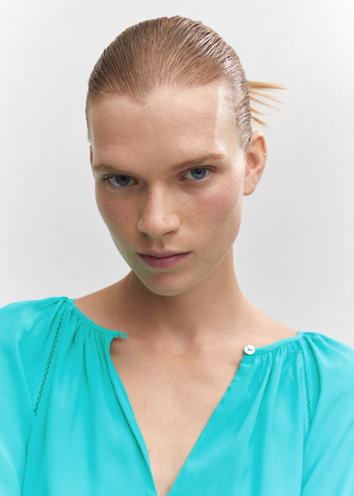 Raglan-sleeve blouse - Details of the article 1