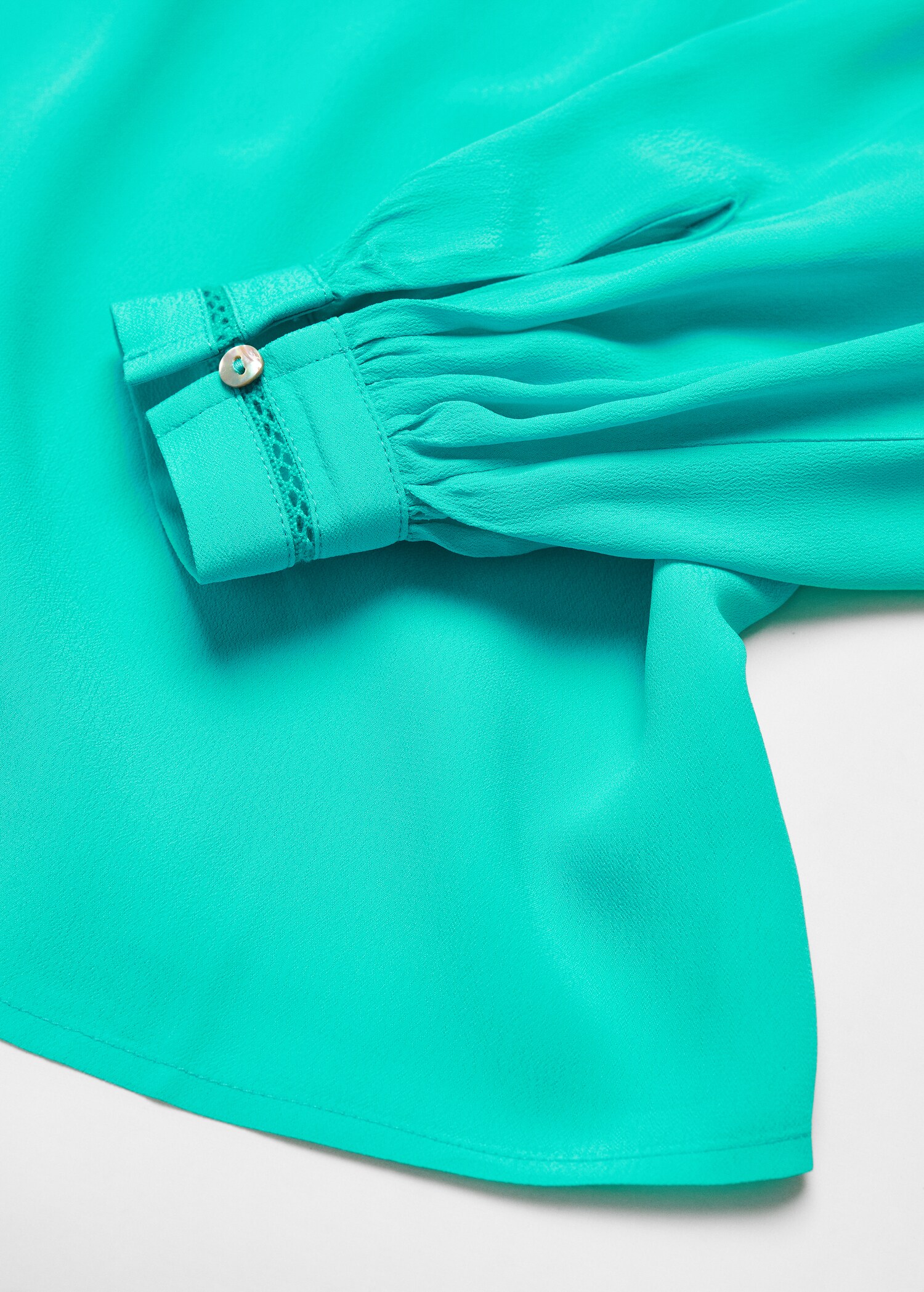Raglan-sleeve blouse - Details of the article 8