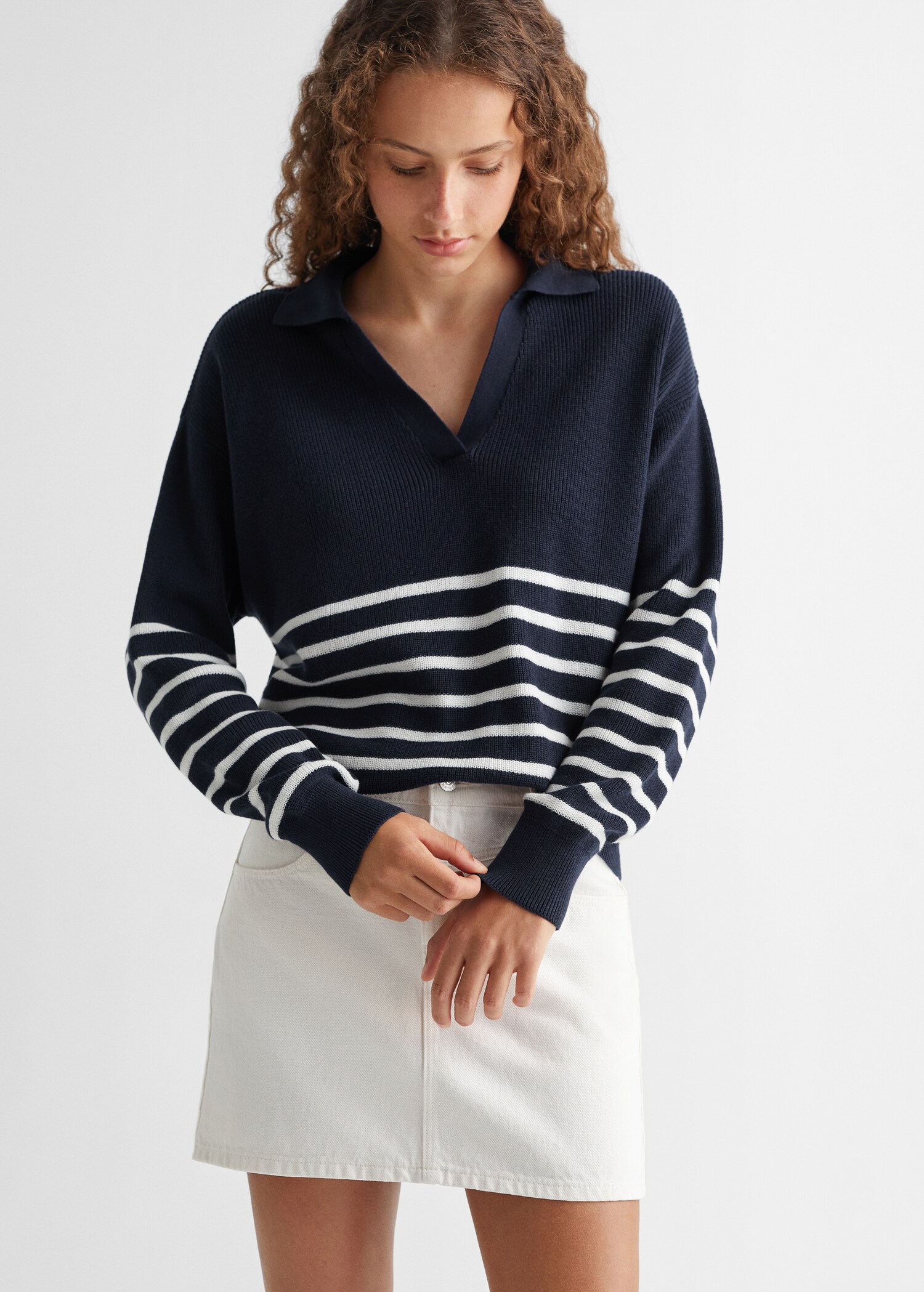 V-neck sweater - Medium plane