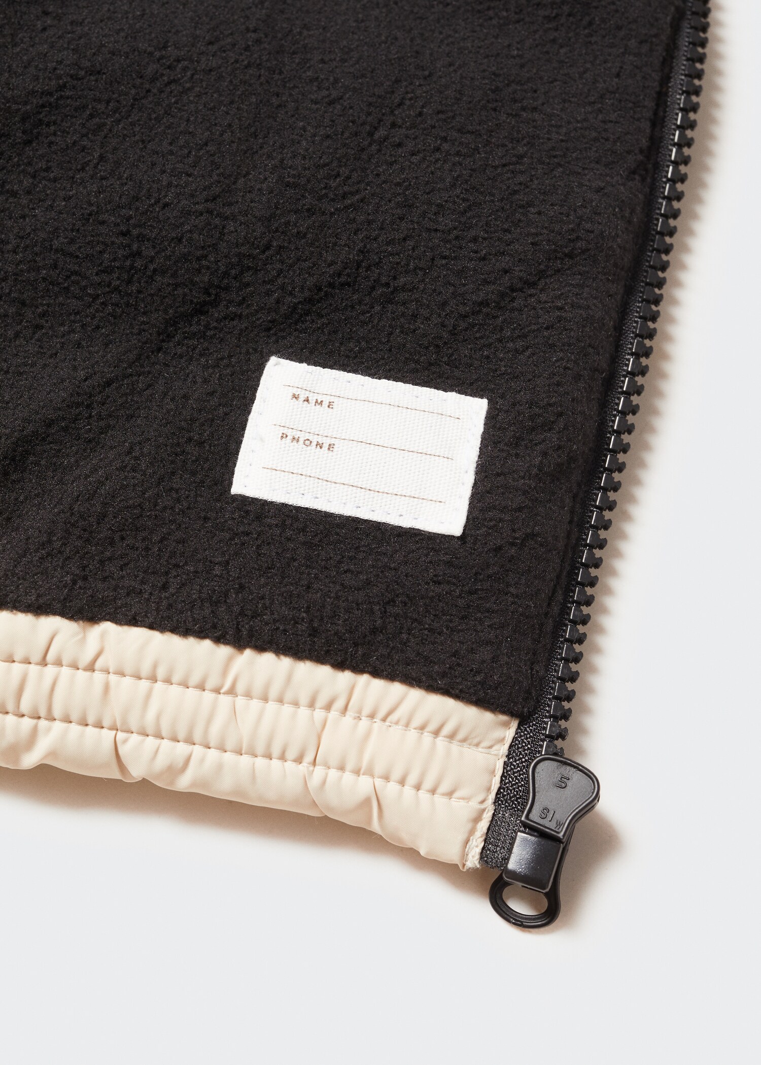 Quilted gilet - Details of the article 8