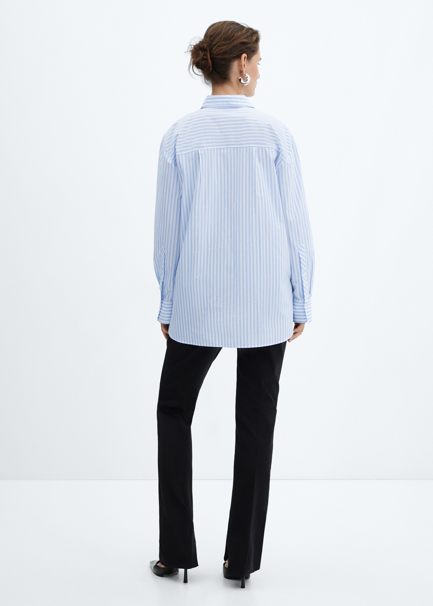 Pocket oversize shirt - Reverse of the article
