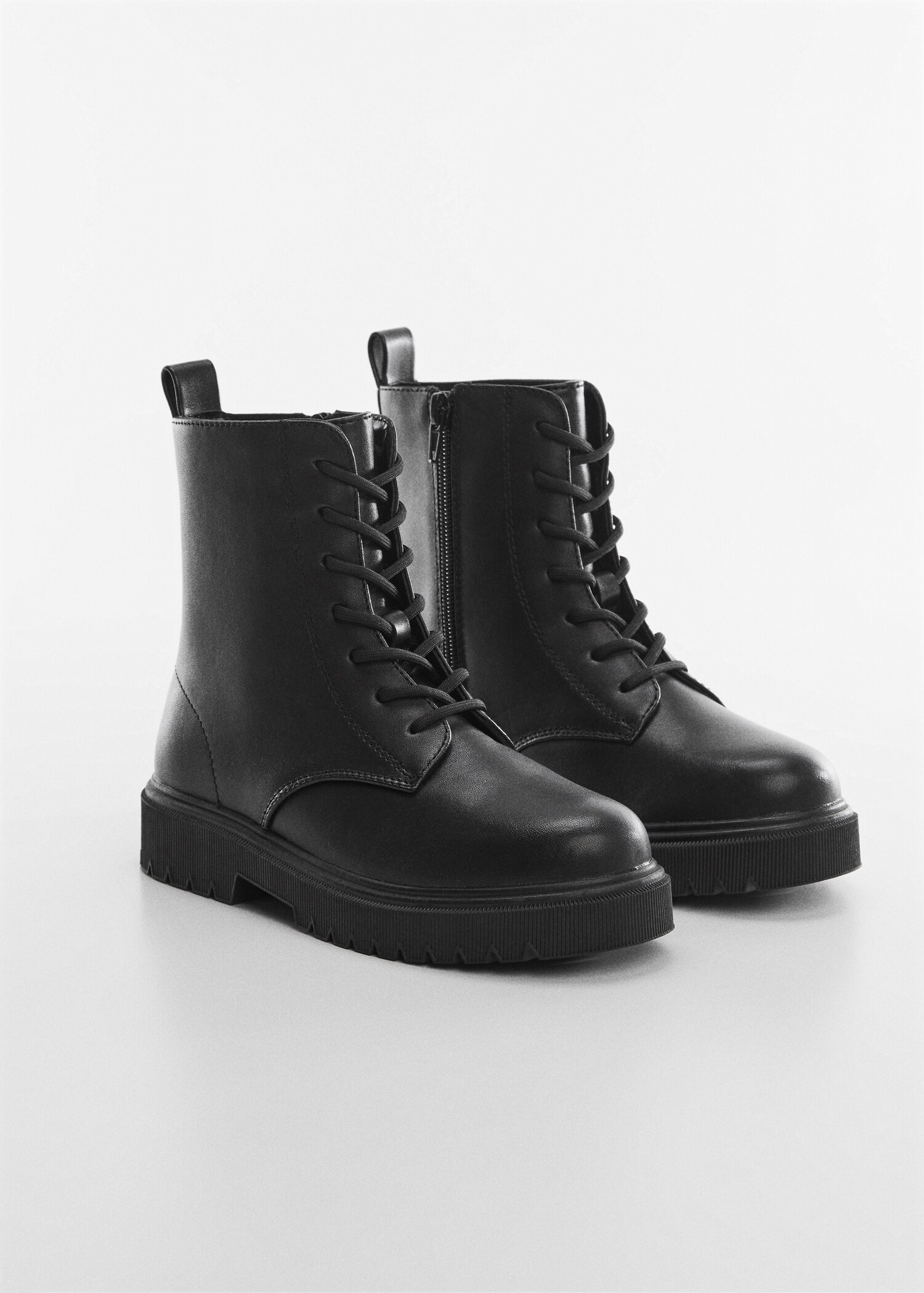Lace-up leather boots - Medium plane